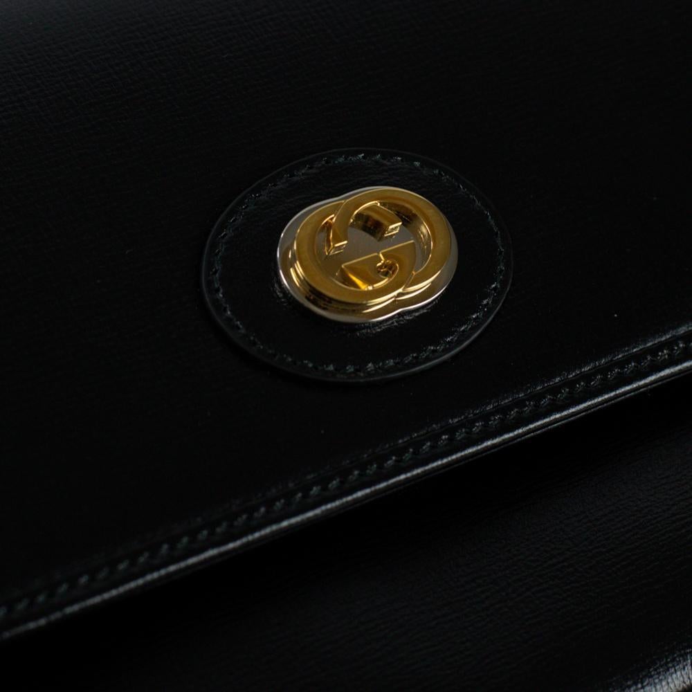 GUCCI Shoulder bag in Black Leather 4