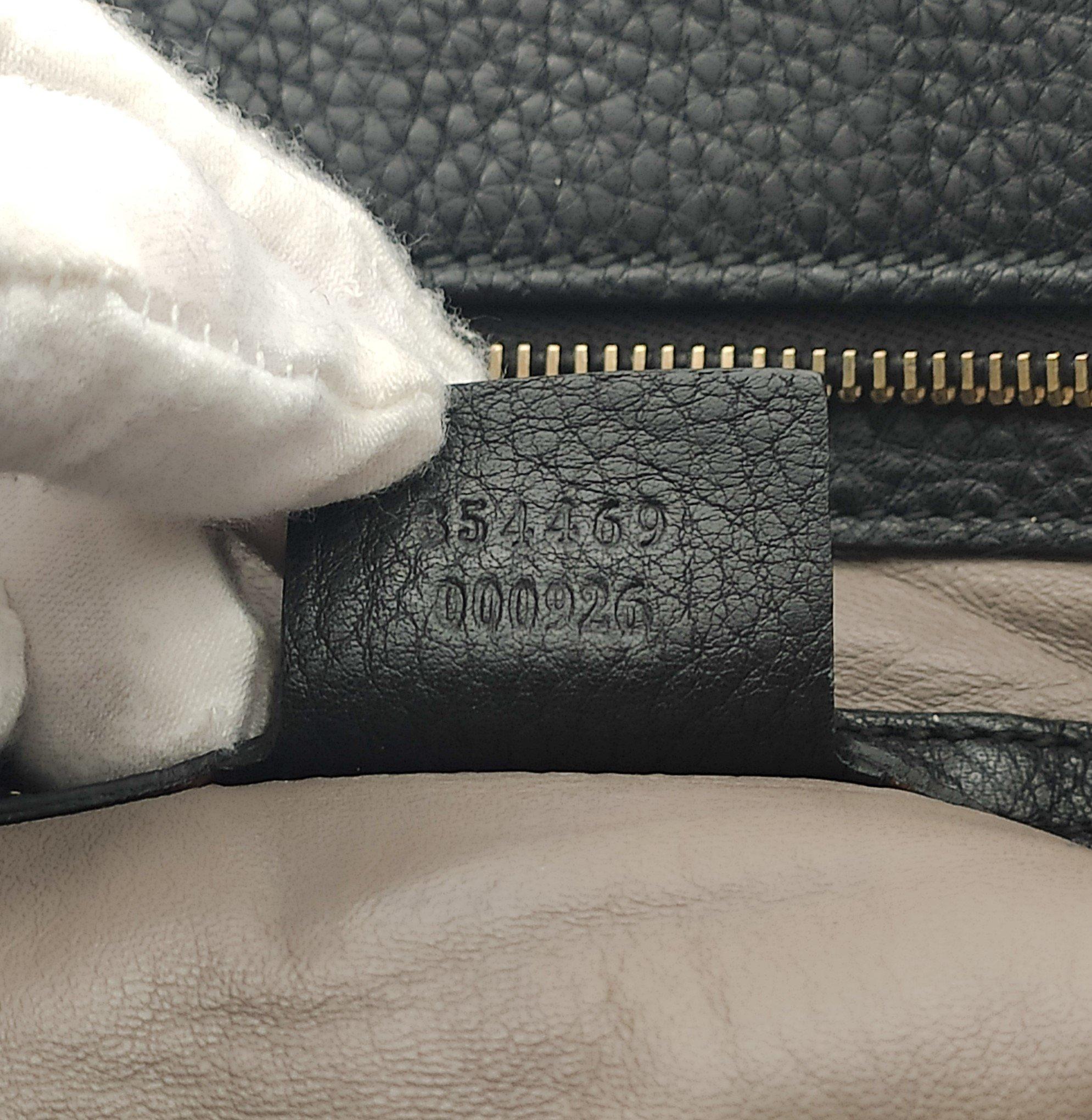 GUCCI Shoulder bag in Black Leather 4