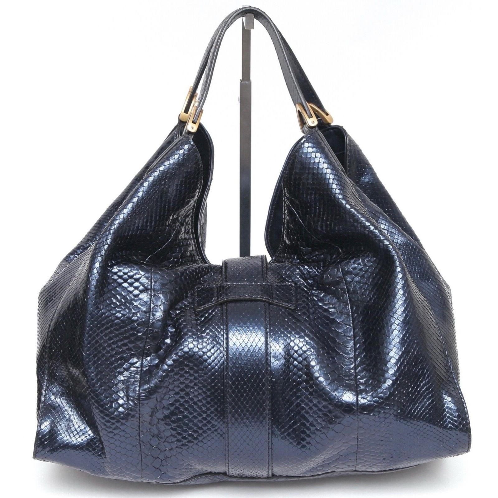 GUCCI Shoulder Bag STIRRUP Exotic Leather Snakeskin Horsebit Blue Navy Gold HW In Good Condition In Hollywood, FL