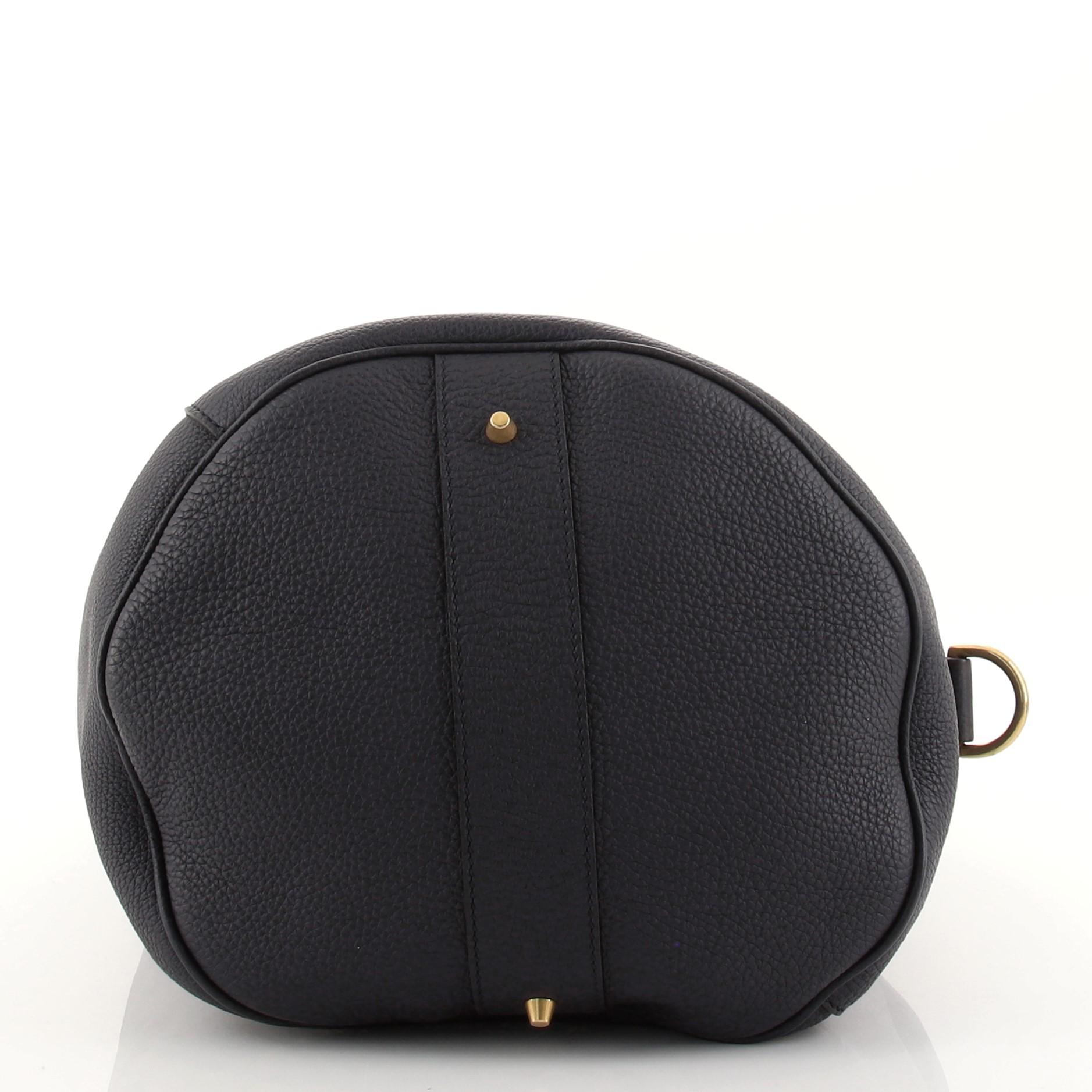 Gucci Side Zip Sling Bag Leather In Good Condition In NY, NY