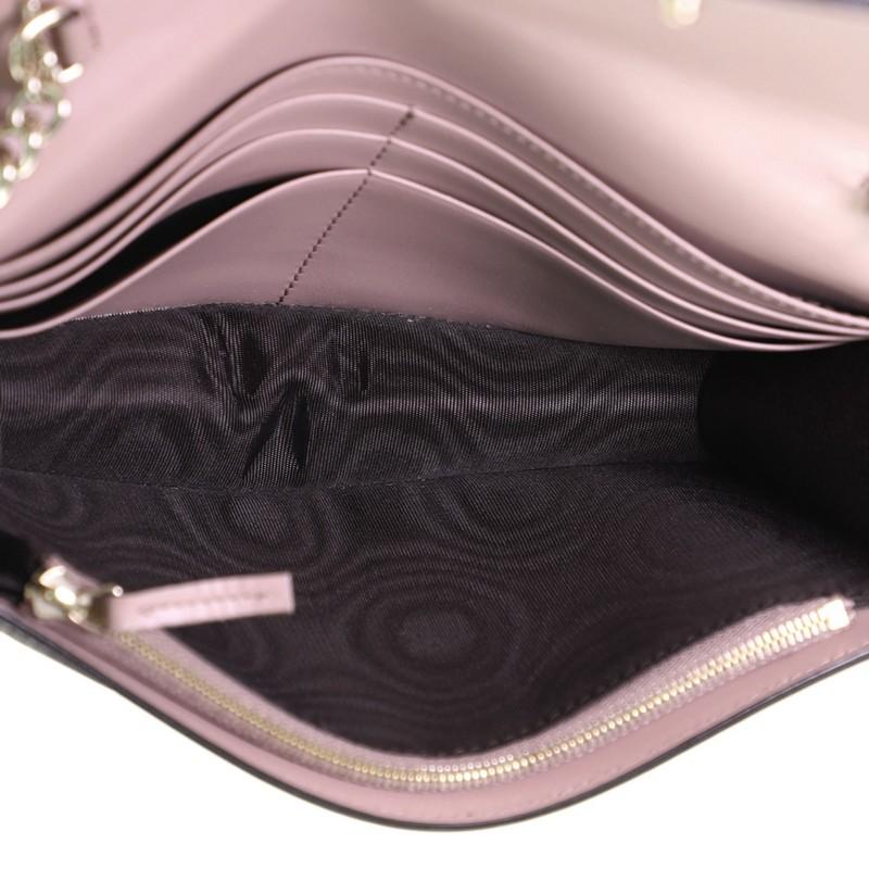 Gucci Signature Brieftasche auf Kette Guccissima Leder 1