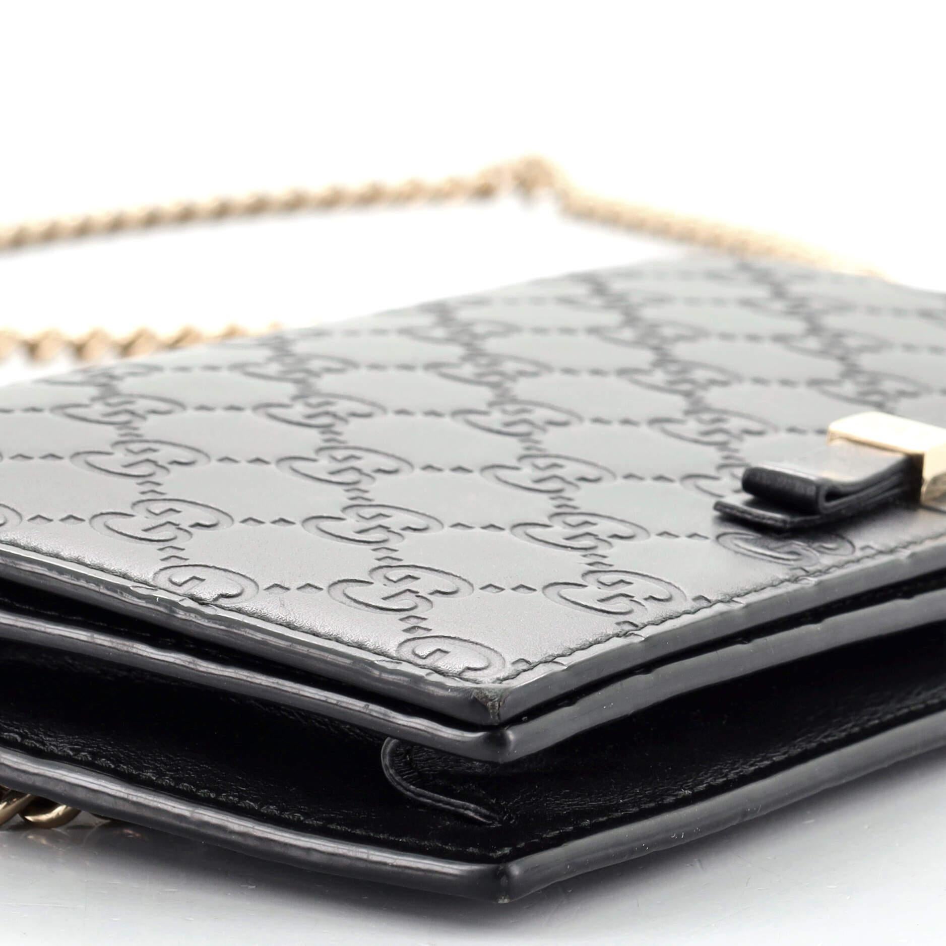 Gucci Signatur-Brieftasche an Kette Guccissima Leder 3