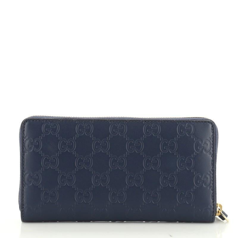 Gucci Signature Zip Around Wallet Guccissima Leather  In Good Condition In NY, NY