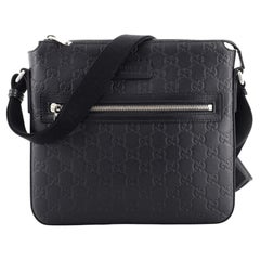 Gucci Messenger Bag mit Reißverschluss aus Leder von Guccissima