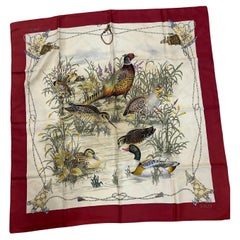 Gucci Vintage Vogelschal aus Seide in Beige und beige