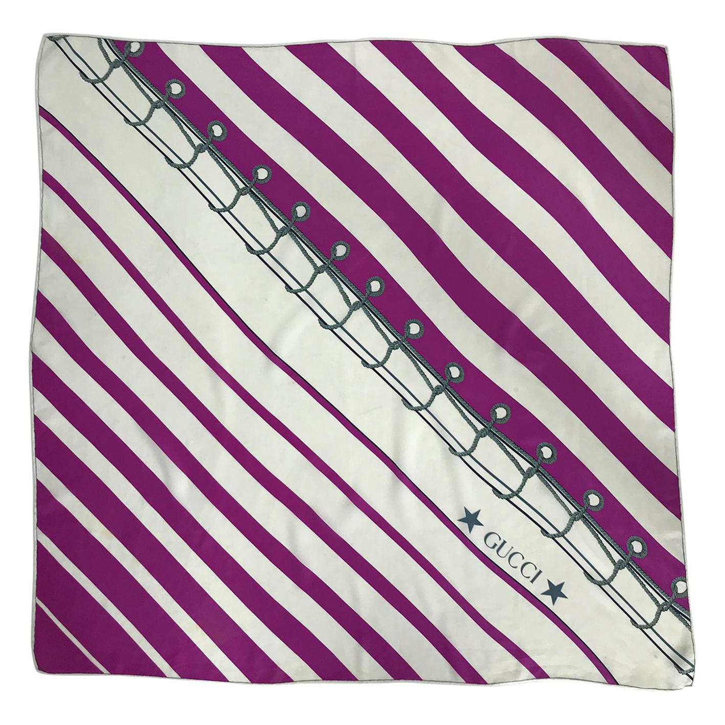 Gucci - Écharpe en crêpe de soie avec imprimé nautique diagonal 34 x 34