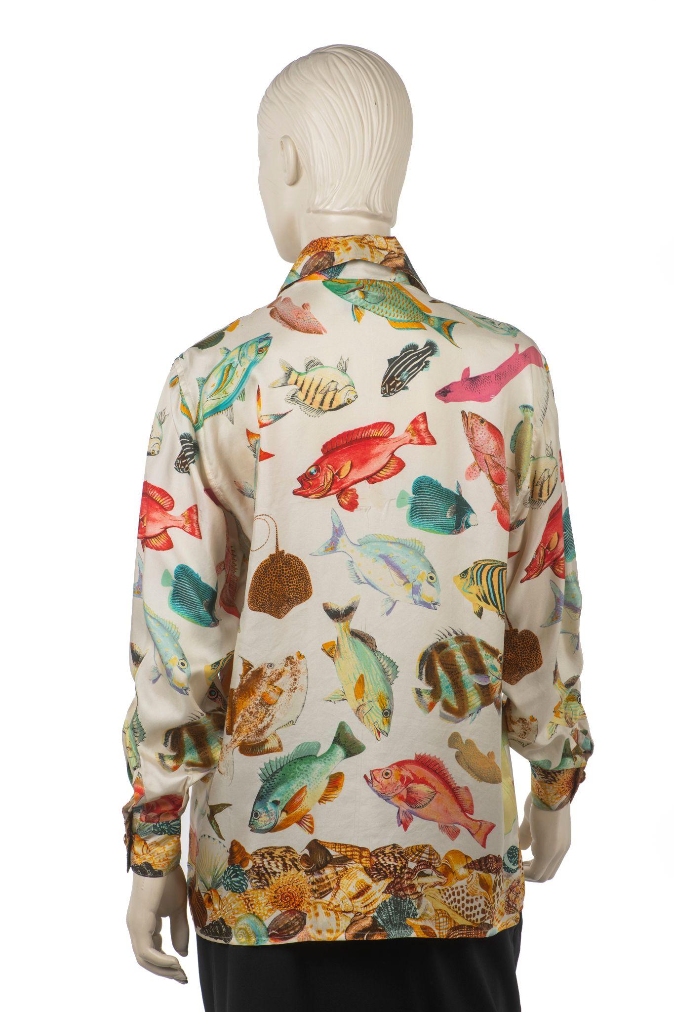 Marron Chemise en soie imprimée poisson Gucci, 1990 en vente