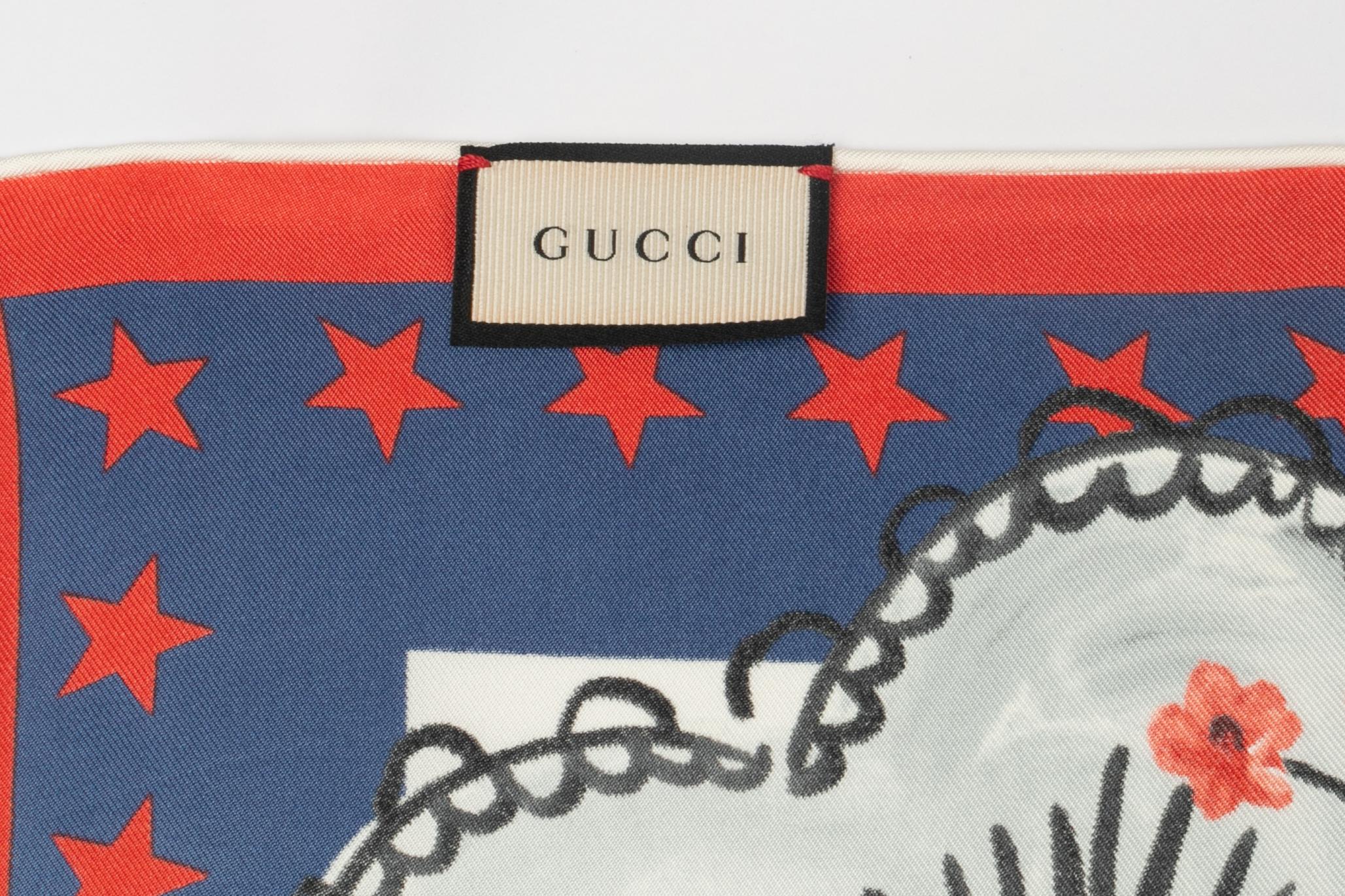 Foulard di seta Gucci 'L'Aveugle par Amour' collezione Garden Mini Sera in vendita 2