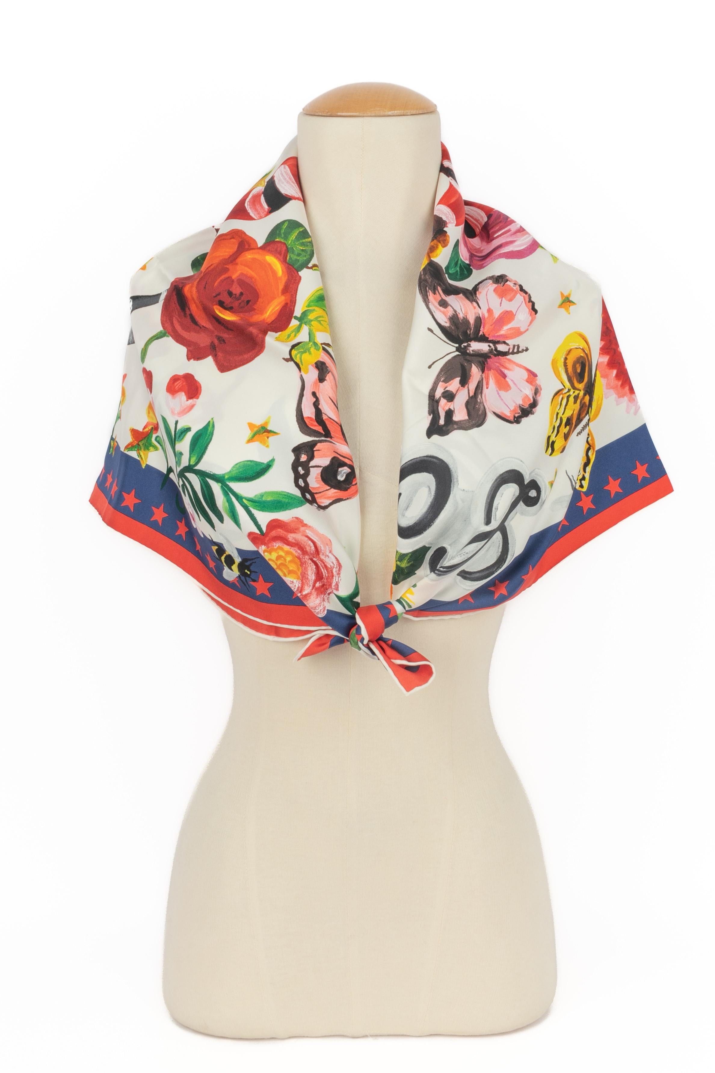 Foulard di seta Gucci 'L'Aveugle par Amour' collezione Garden Mini Sera in vendita 3