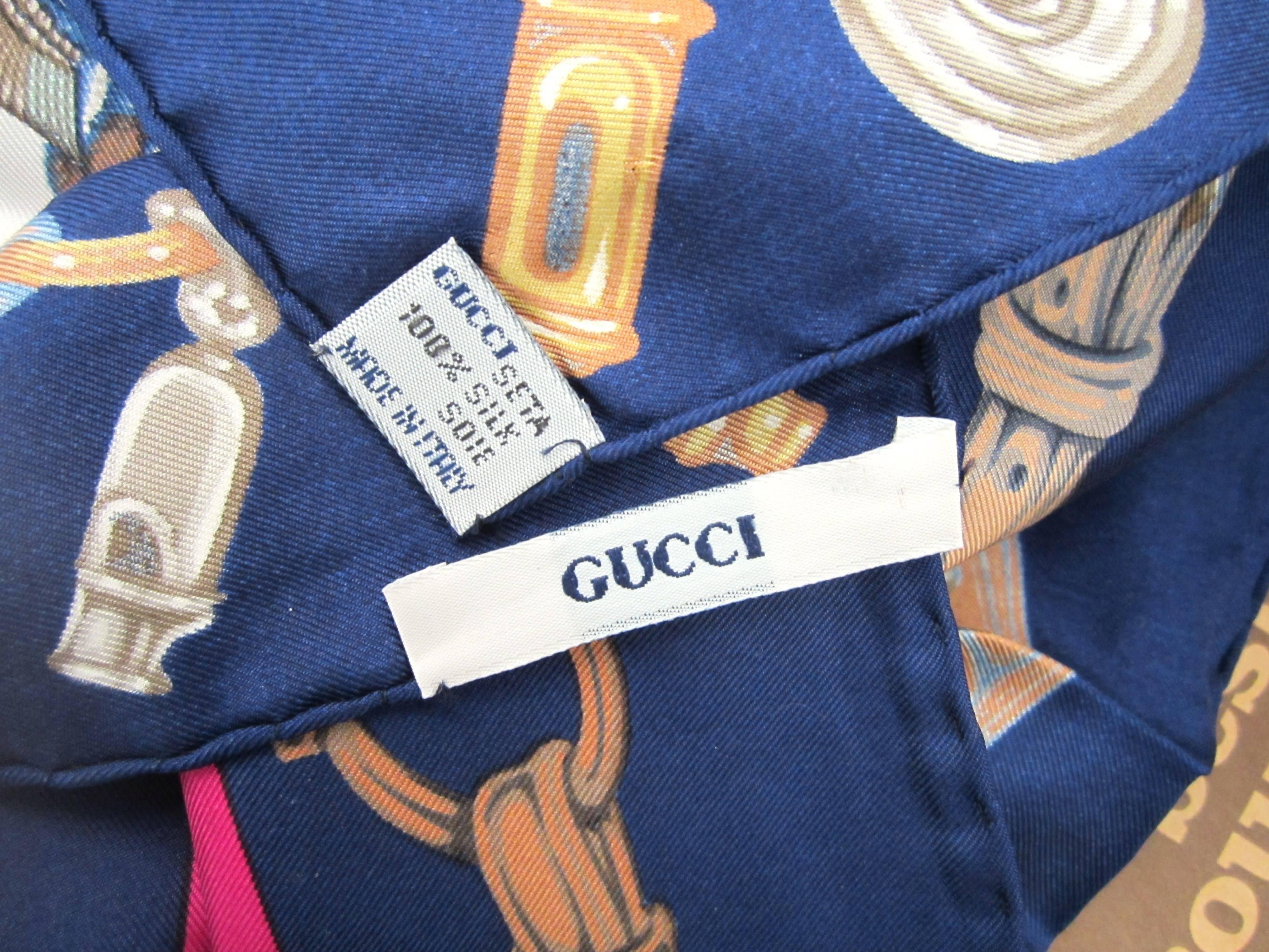 Gucci SIlk Scarf Mallard's Birds Taking Flight, New Never Worn 1990s  In New Condition For Sale In Wallkill, NY