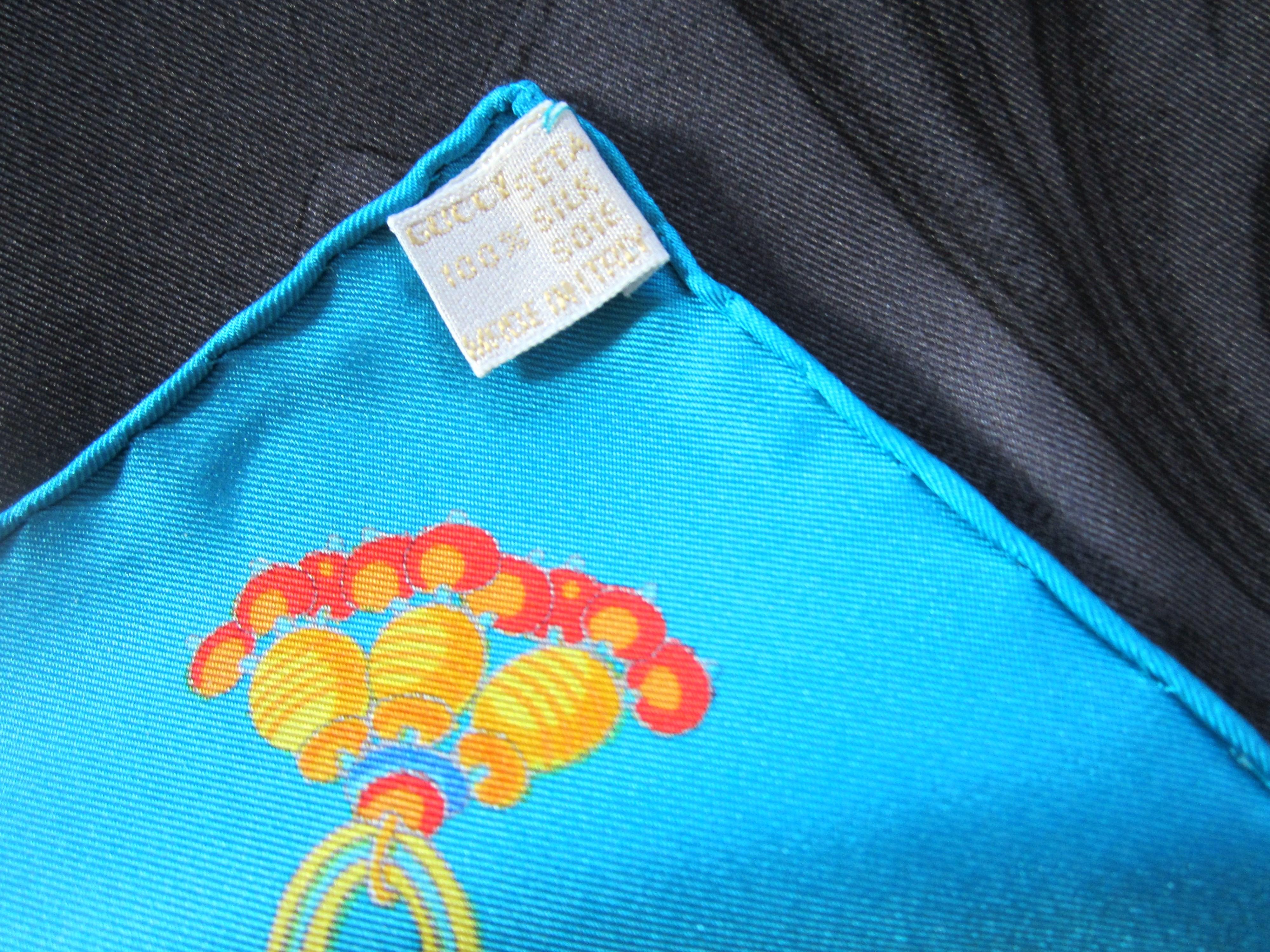 Gucci Silk Scarf Matador Flower Vibrant Color New, Never worn 1990s  In New Condition For Sale In Wallkill, NY