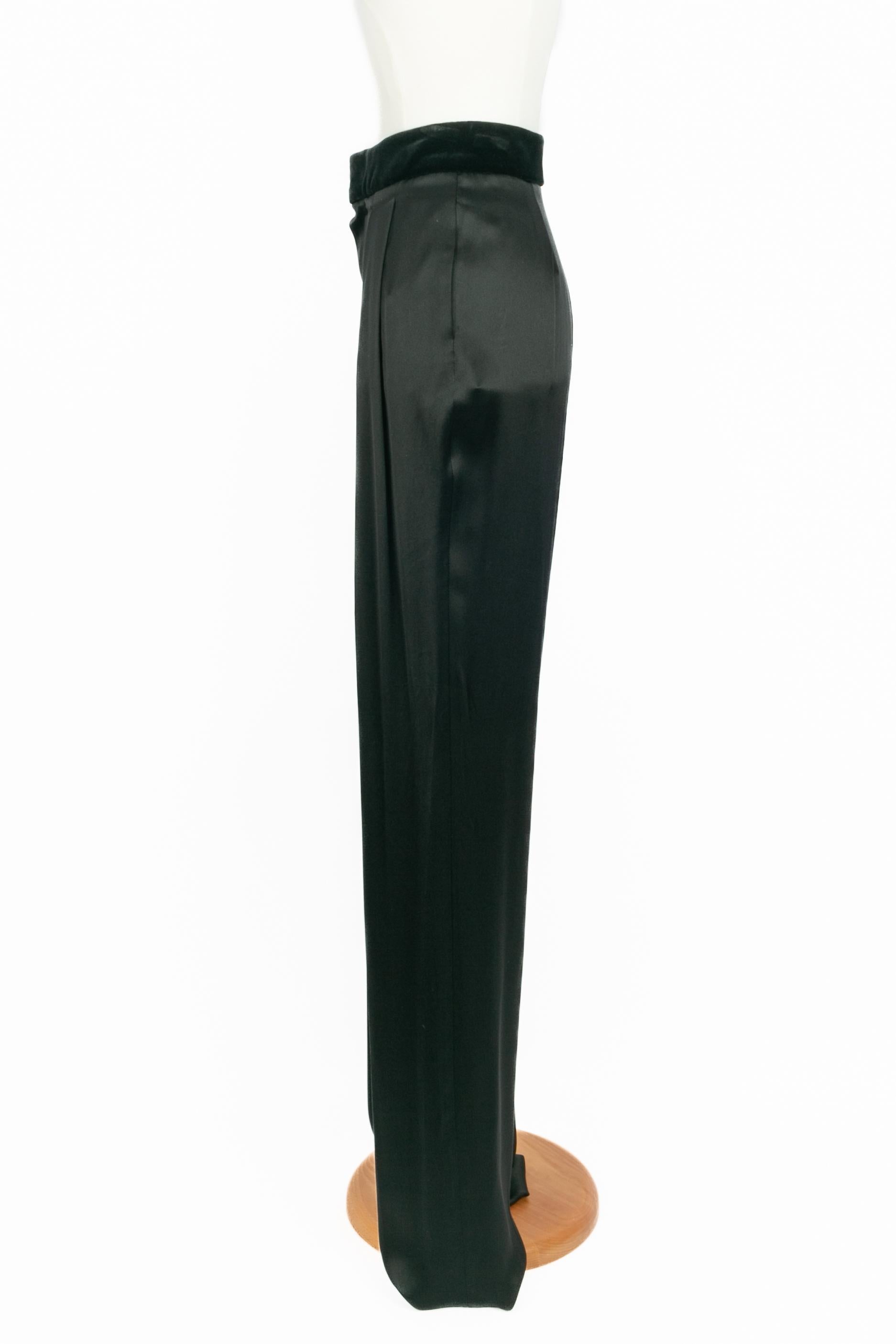 Pantalon en soie Gucci en vente 3