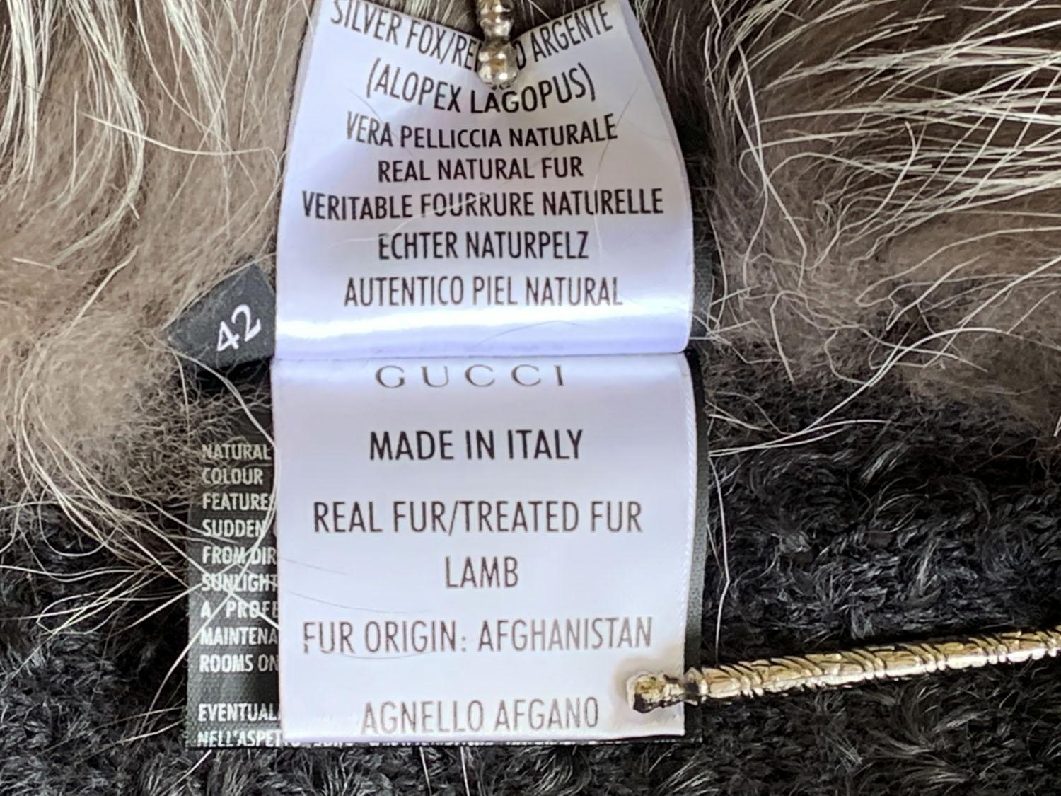Cardigan long italien Gucci en agneau de renard argenté gris foncé avec ceinture, taille 42 en vente 11