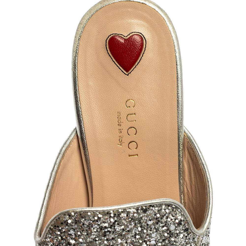 Gucci Silver Glitter Leather Princetown Flat Mule Size 37.5 In Good Condition In Dubai, Al Qouz 2