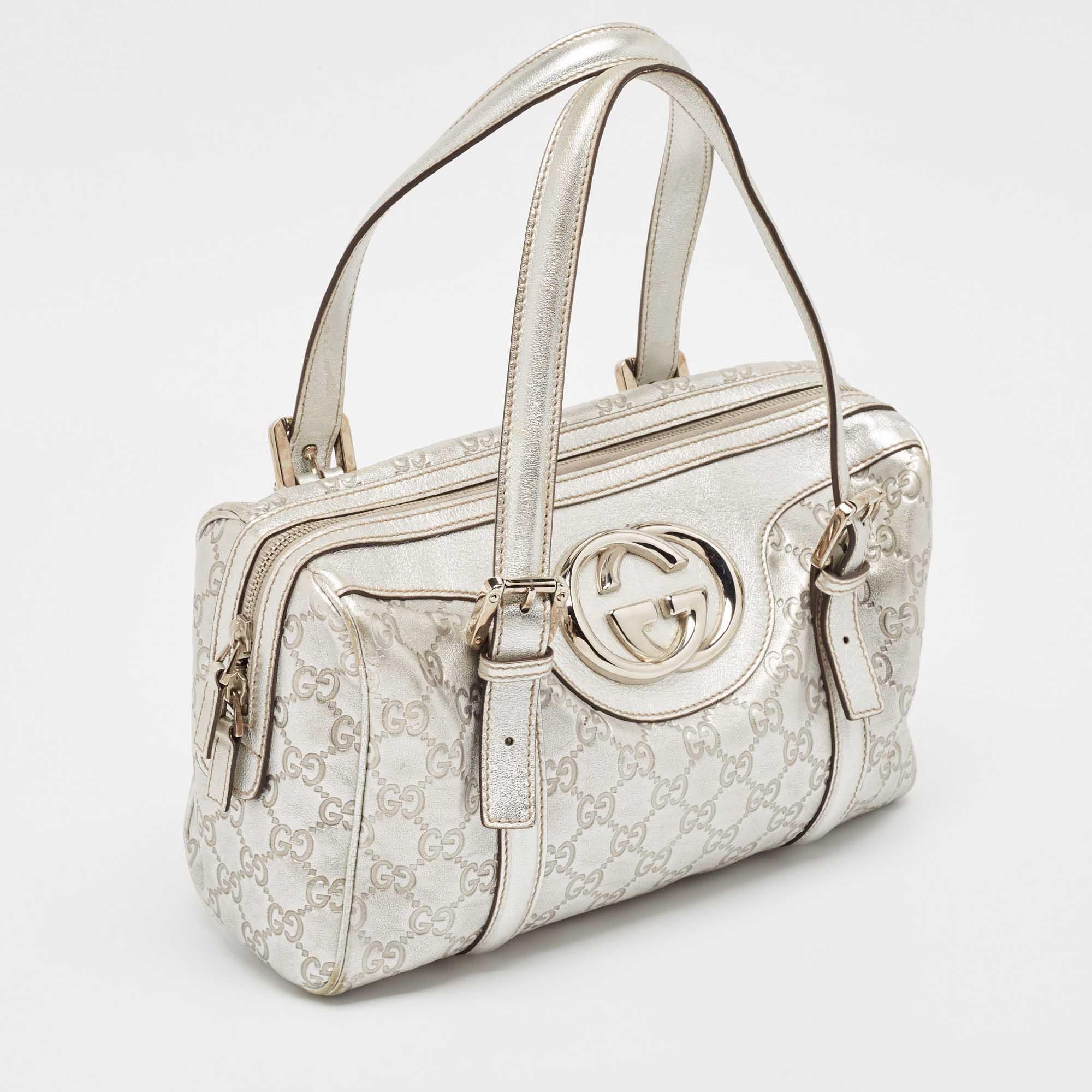 Gucci Silver Guccissima Leather Britt Boston Bag In Fair Condition In Dubai, Al Qouz 2