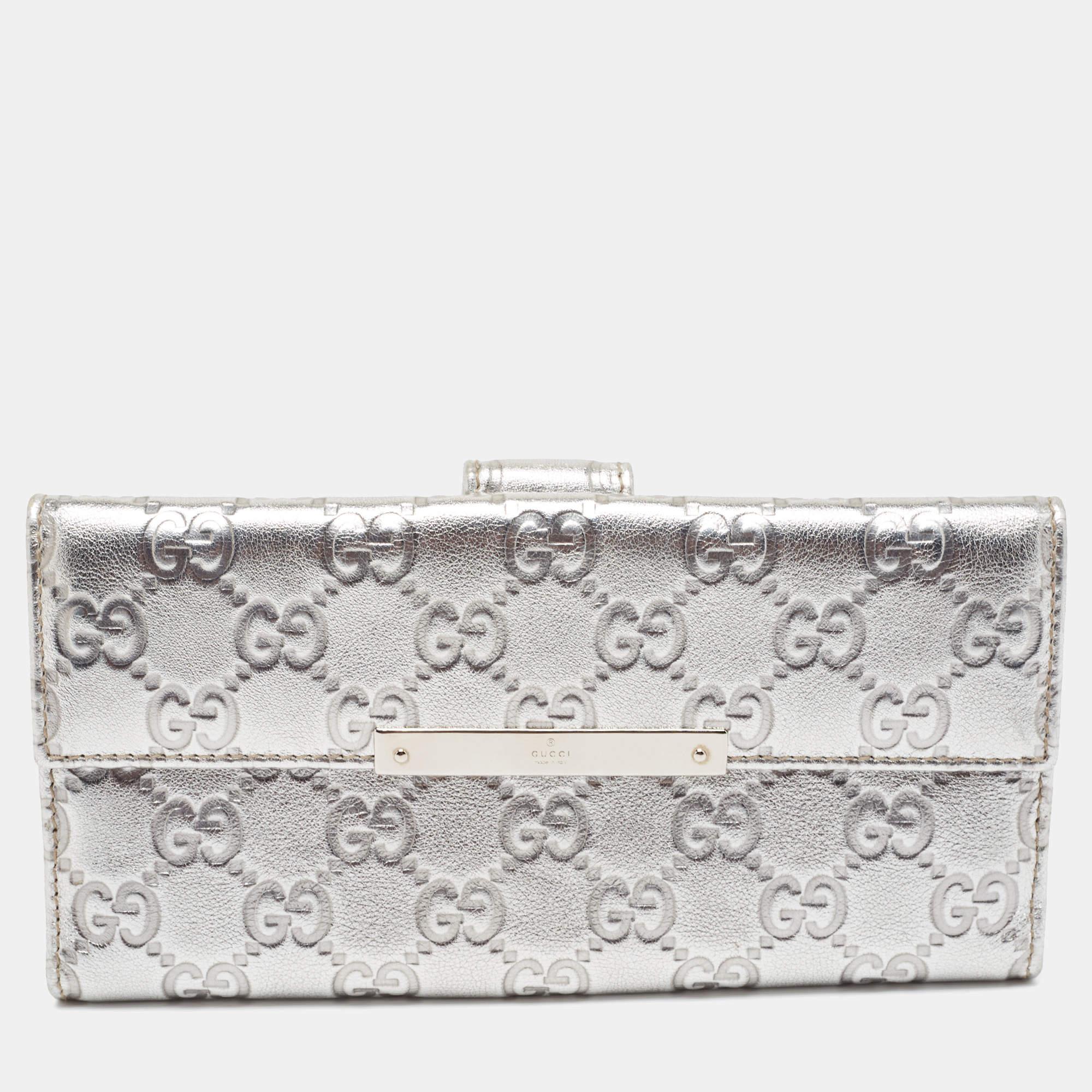 Gucci Silver Guccissima Leather Flap Continental Wallet In Good Condition In Dubai, Al Qouz 2
