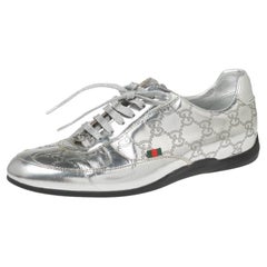 Gucci Silver Guccissima Baskets basses en cuir Taille 38