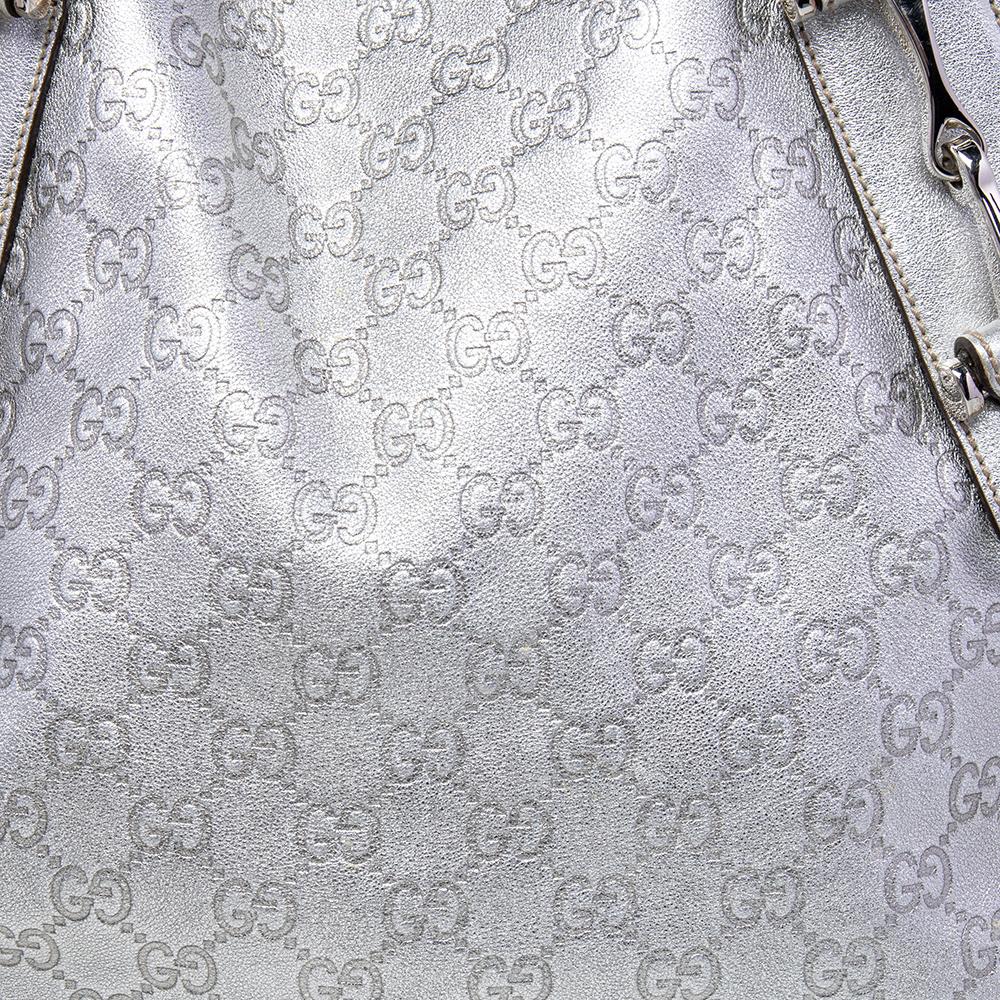 Gucci Silberne Guccissima Pelham-Umhängetasche aus Leder 3