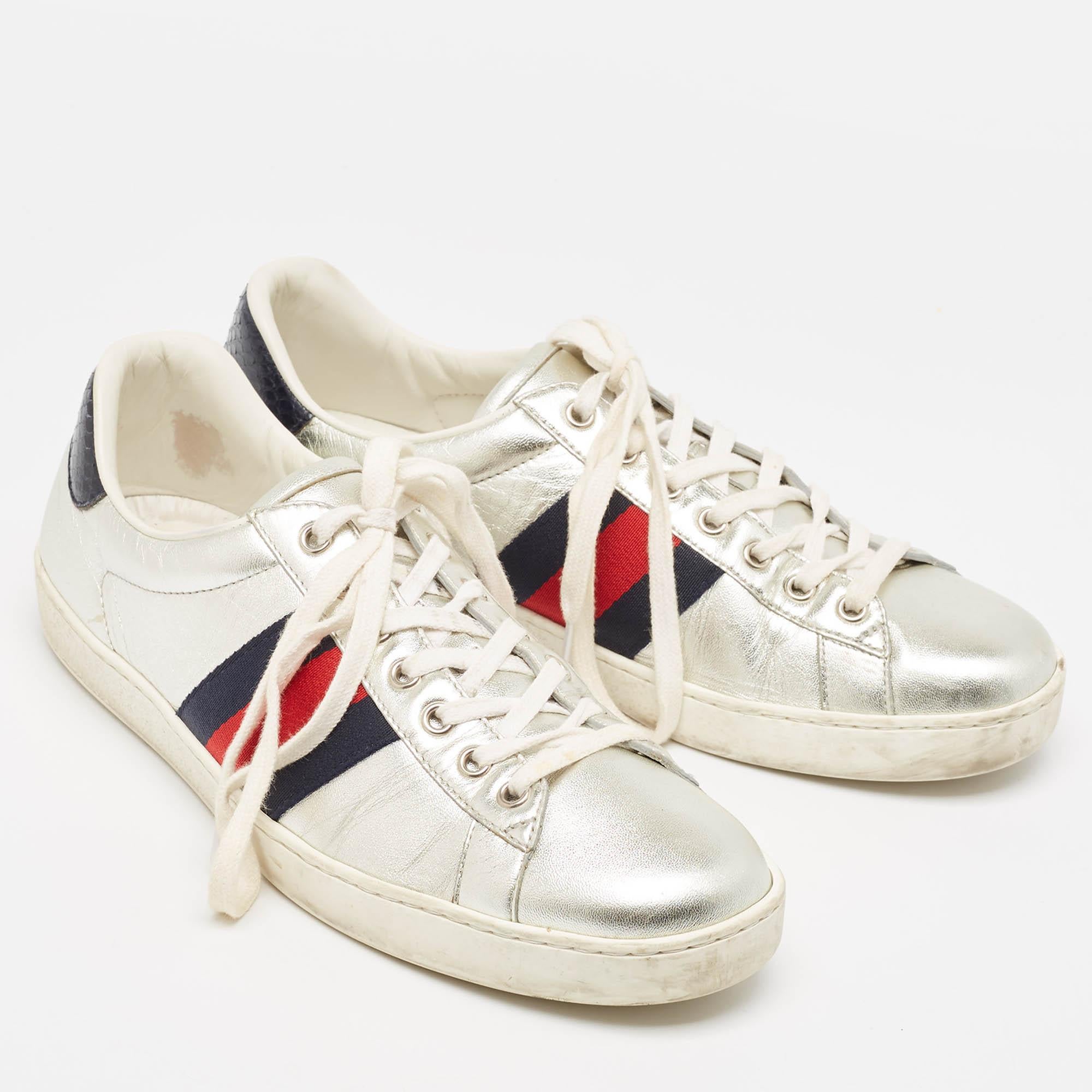 Gucci Silver Leather Ace Sneakers Size 42.5 In Good Condition In Dubai, Al Qouz 2