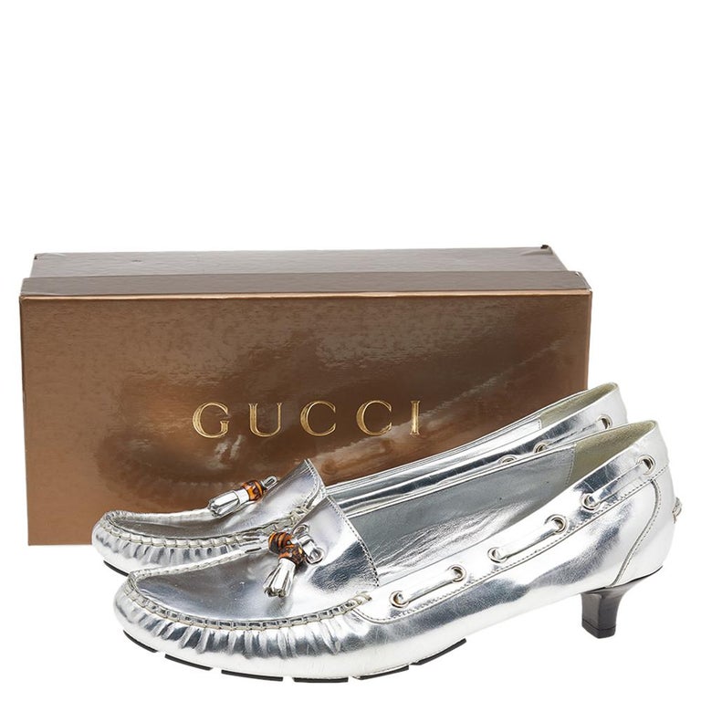 Gucci Silver Leather Bamboo Tassel Loafer Pumps Size 40 For Sale at 1stDibs