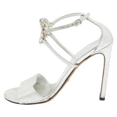 Sandales Gucci en cuir argenté ornées du logo GG, taille 37.5