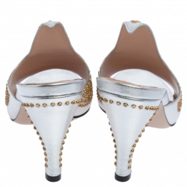 Mules Fedra in pelle argentata Gucci Taglia 38 In condizioni ottime a Dubai, Al Qouz 2