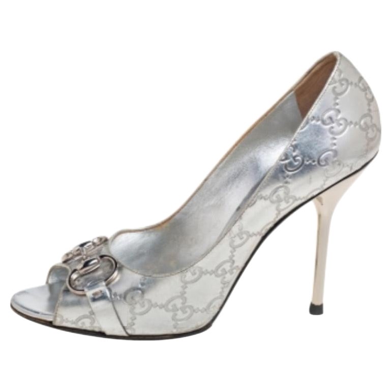 Gucci Silver Leather Horsebit Peep-Toe Pumps Size 39