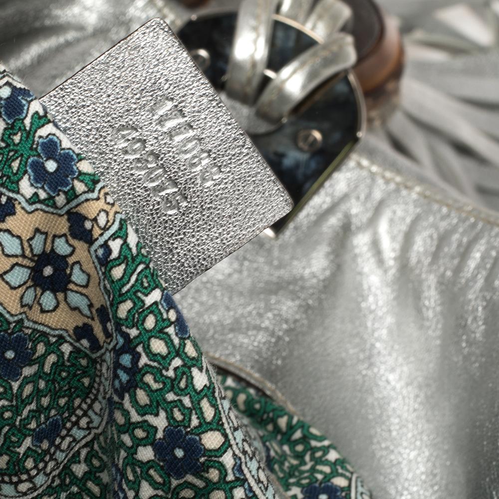 Großes Babouska Indy Hobo-Stück aus Silberleder von Gucci 3