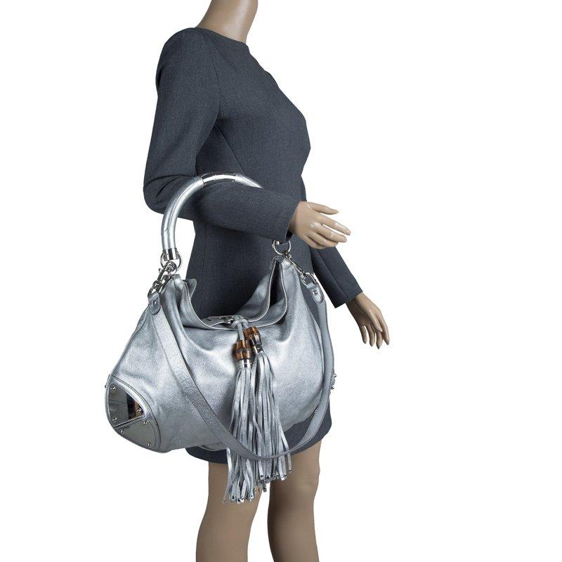 Gucci Silver Leather Large Indy Top Handle Hobo Bag In Good Condition In Dubai, Al Qouz 2