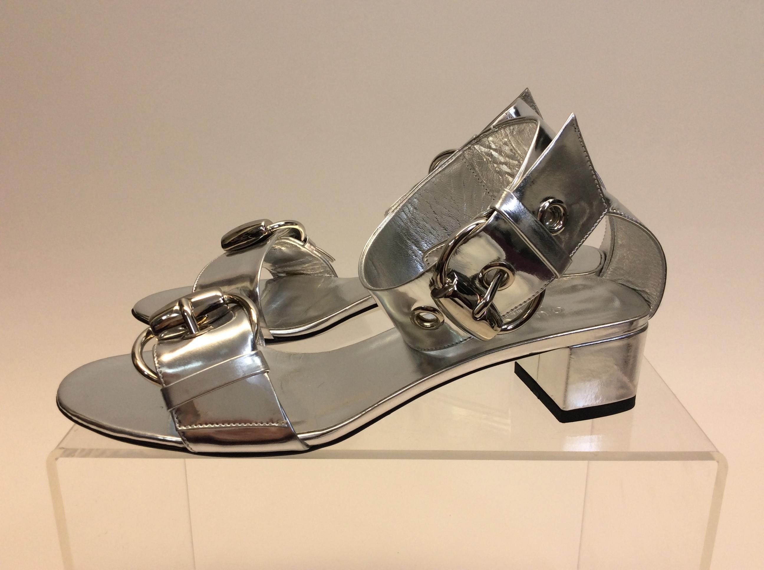Brown Gucci Silver Leather Sandal NEW For Sale