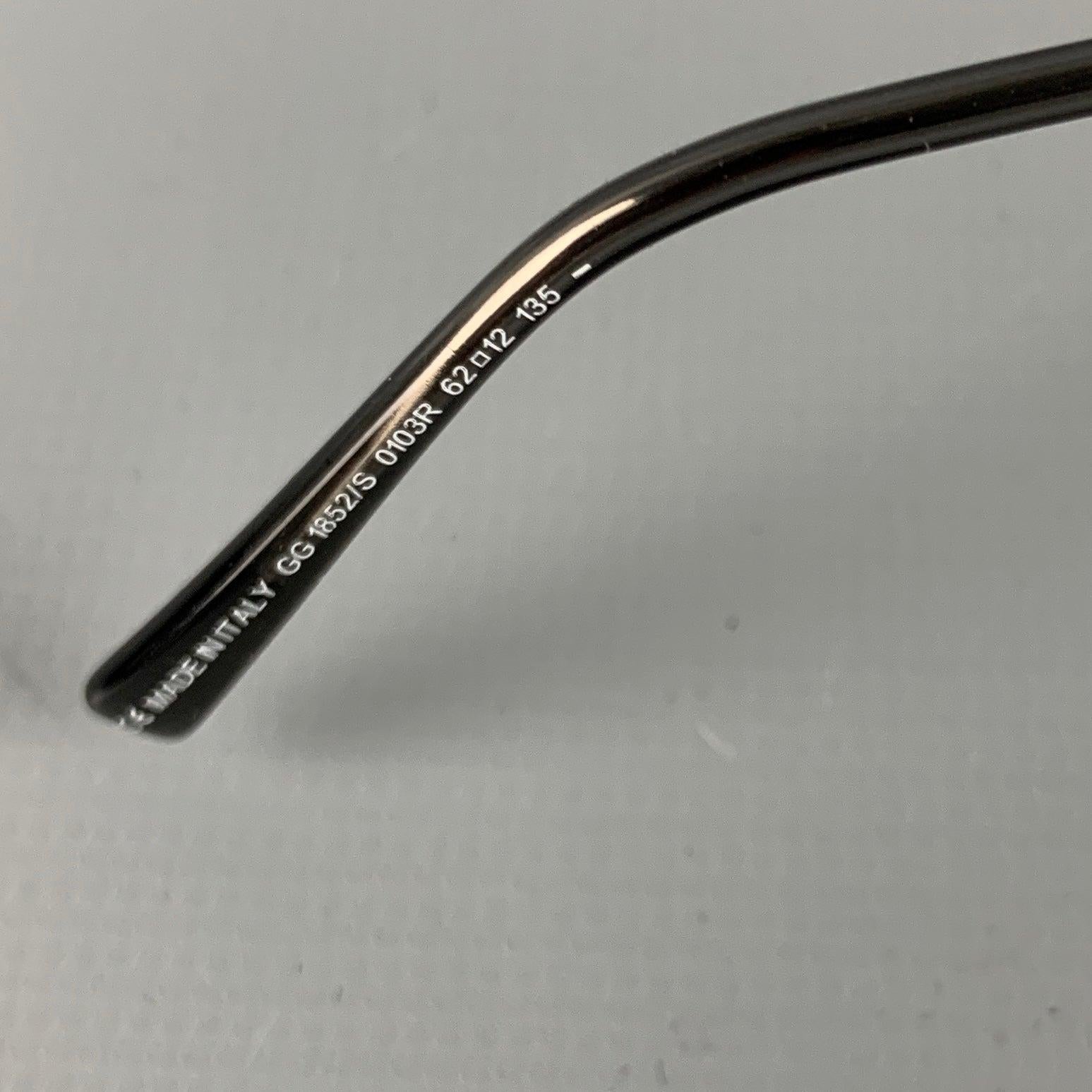 GUCCI Silver Metal Aviator Sunglasses For Sale 1
