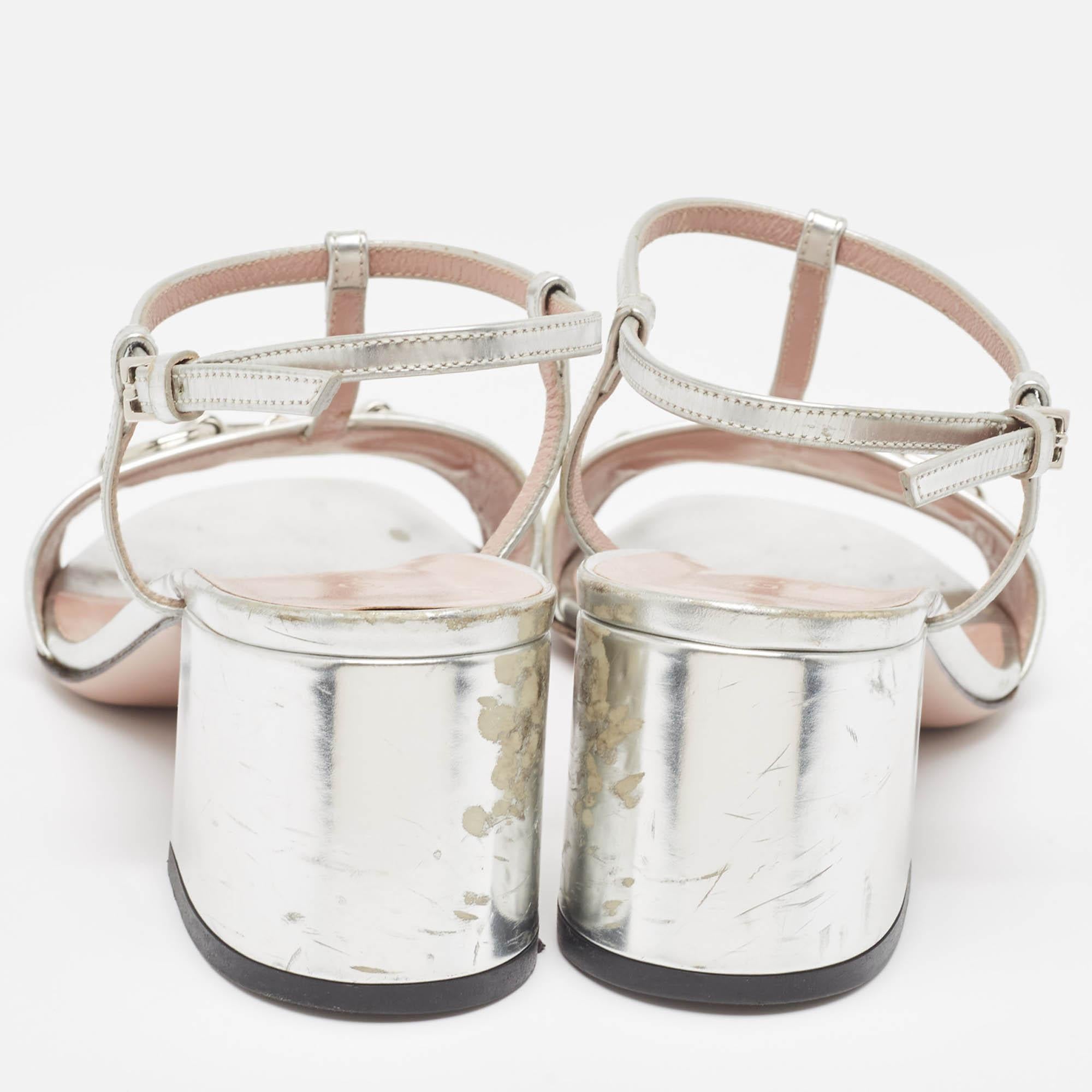 Gucci Silver Metallic Leather Horsebit Detail T-Strap Sandals Size 36 1