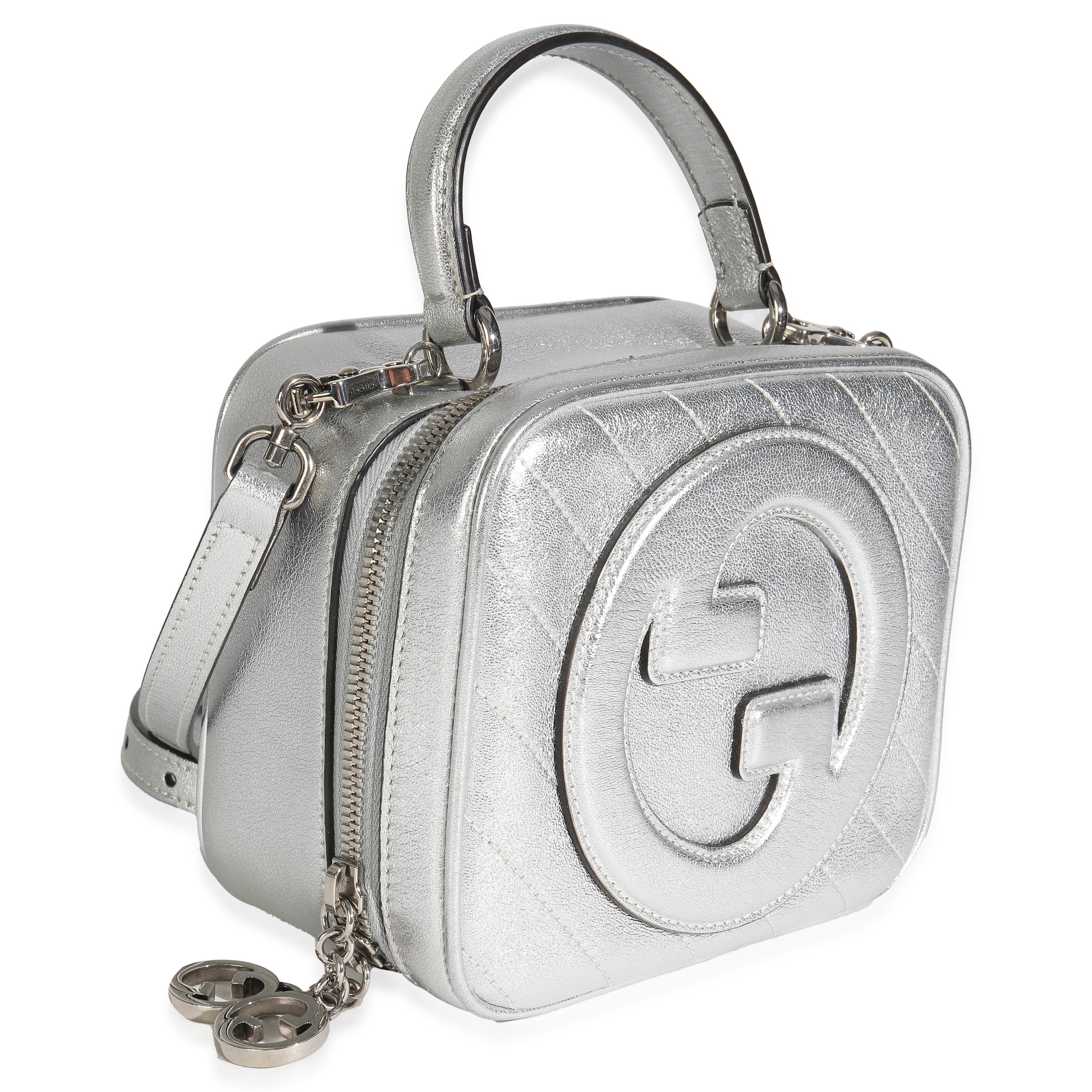 Gris Gucci Silver Metallic Sakai Be Green Calfskin Diagonal Stitch by Greene Greene Top Hand en vente
