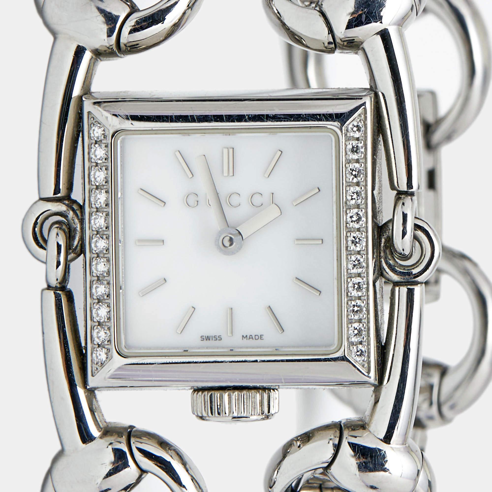 Uncut Gucci Silver Stainless Steel Diamonds Signoria YA116505 Women's Wristwatch 20 mm