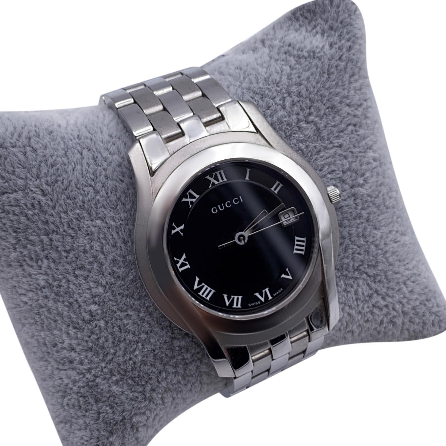 Gucci Silver Stainless Steel Mod 5500 M Quartz Wrist Watch Black In Excellent Condition In Rome, Rome