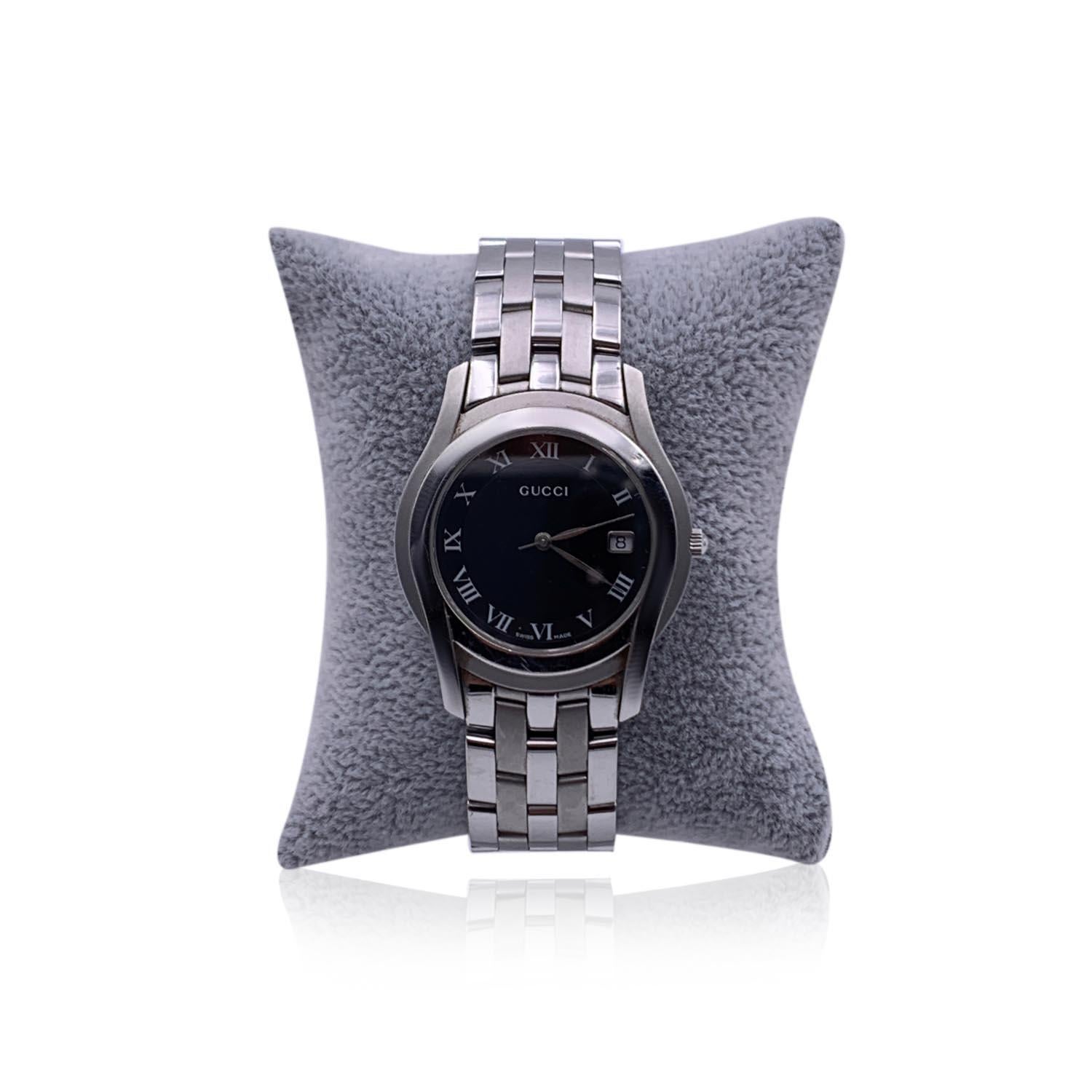 Gucci Silver Stainless Steel Mod 5500 M Wrist Watch Quartz Black Dial In Excellent Condition In Rome, Rome