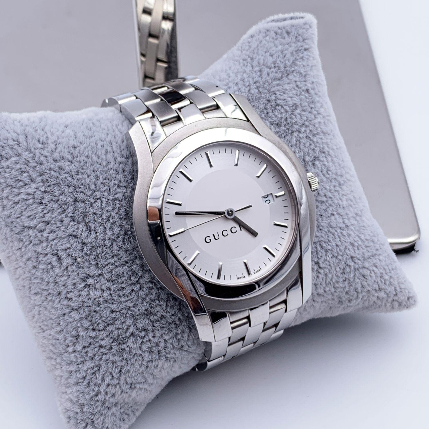 Gucci Silver Stainless Steel Mod 5500 XL Wrist Watch White Dial In Excellent Condition In Rome, Rome