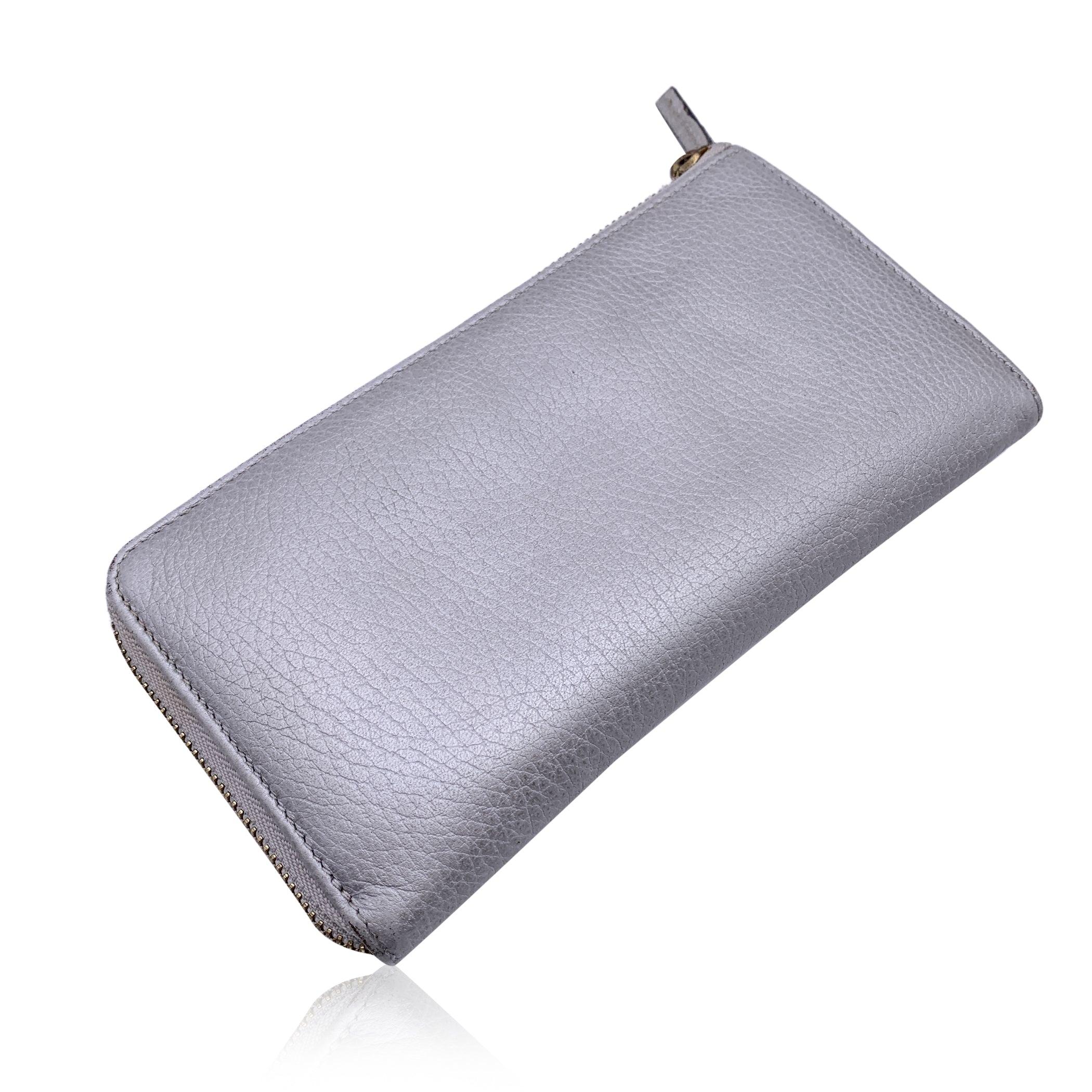 Gucci Silver Tone Leather Continental Zip Wallet Coin Purse For Sale 2