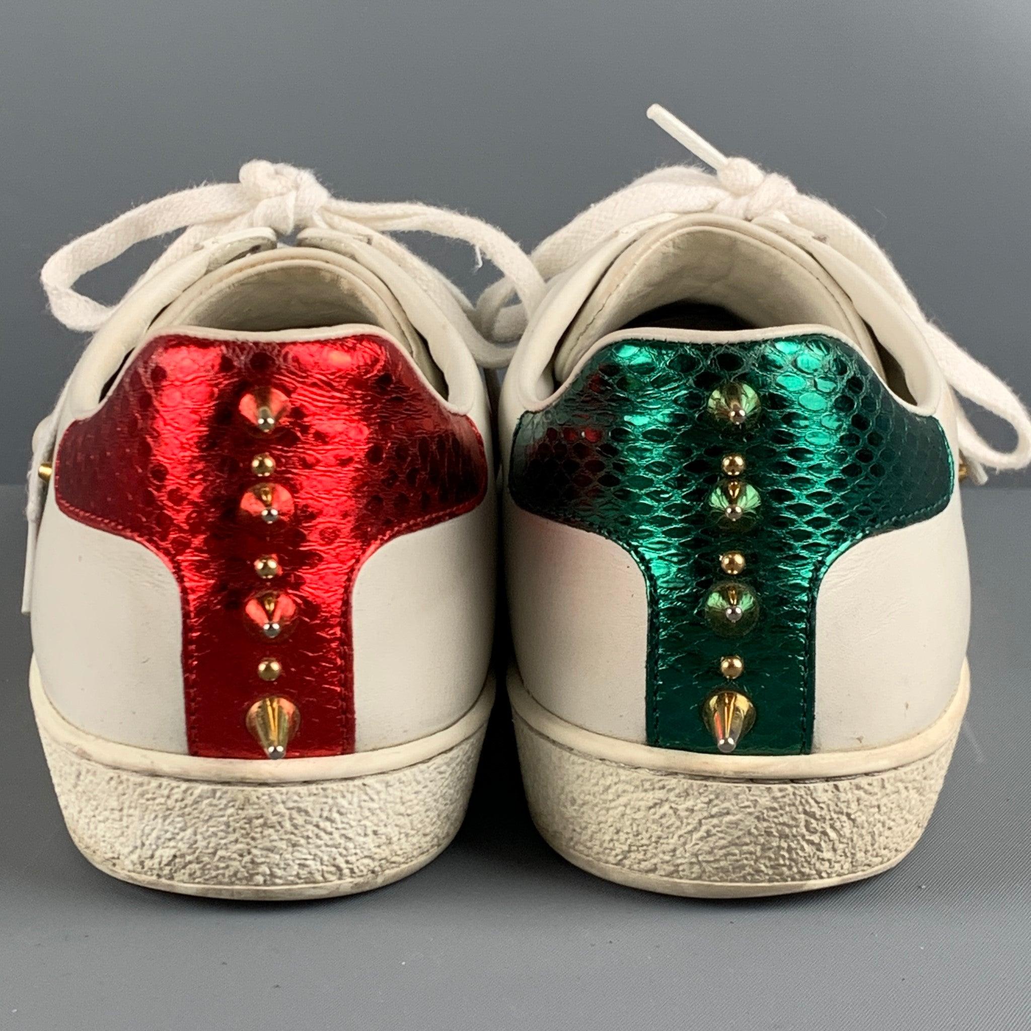 GUCCI Size 10 White Green & Red Leather Ribbon Low Top Sneakers In Good Condition For Sale In San Francisco, CA
