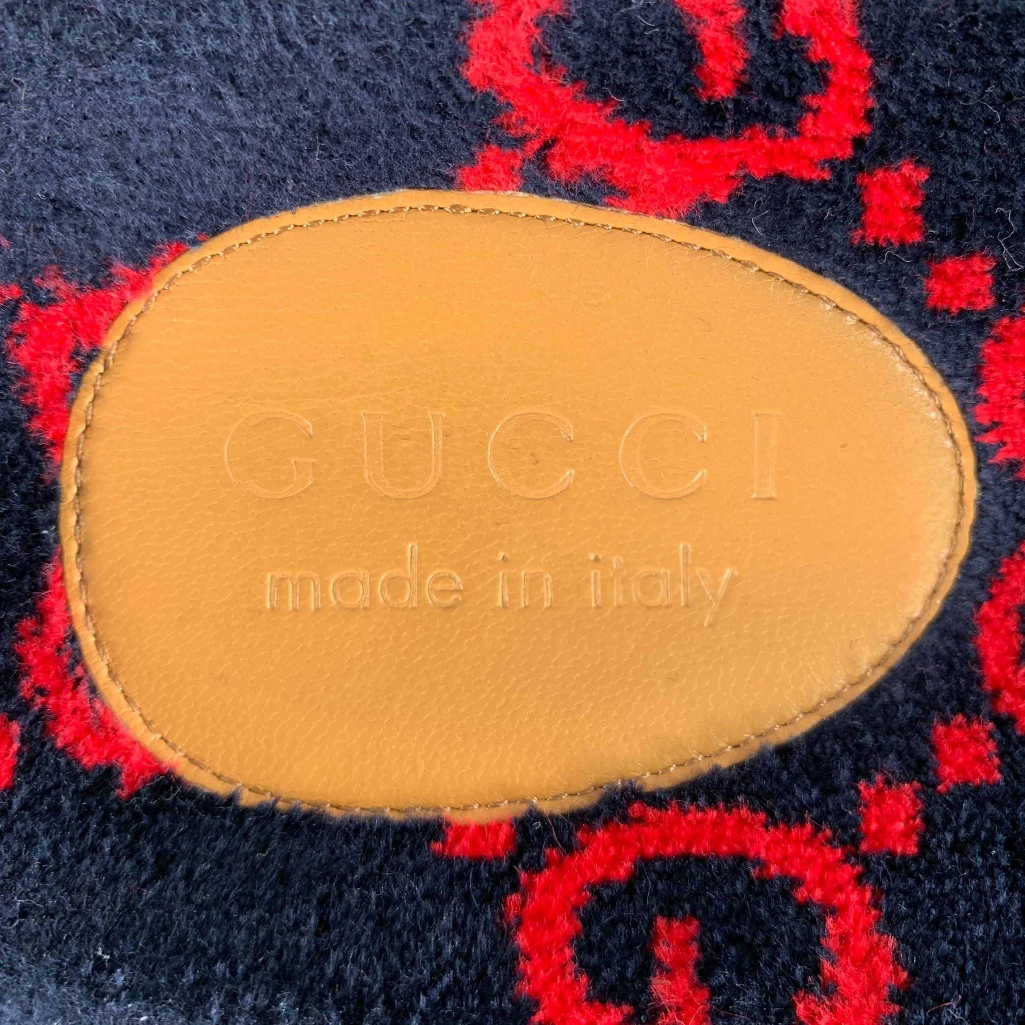 GUCCI Talla 10.5 Negro Rojo Guccissima Monograma Terciopelo Sandalias Slip On en venta 3