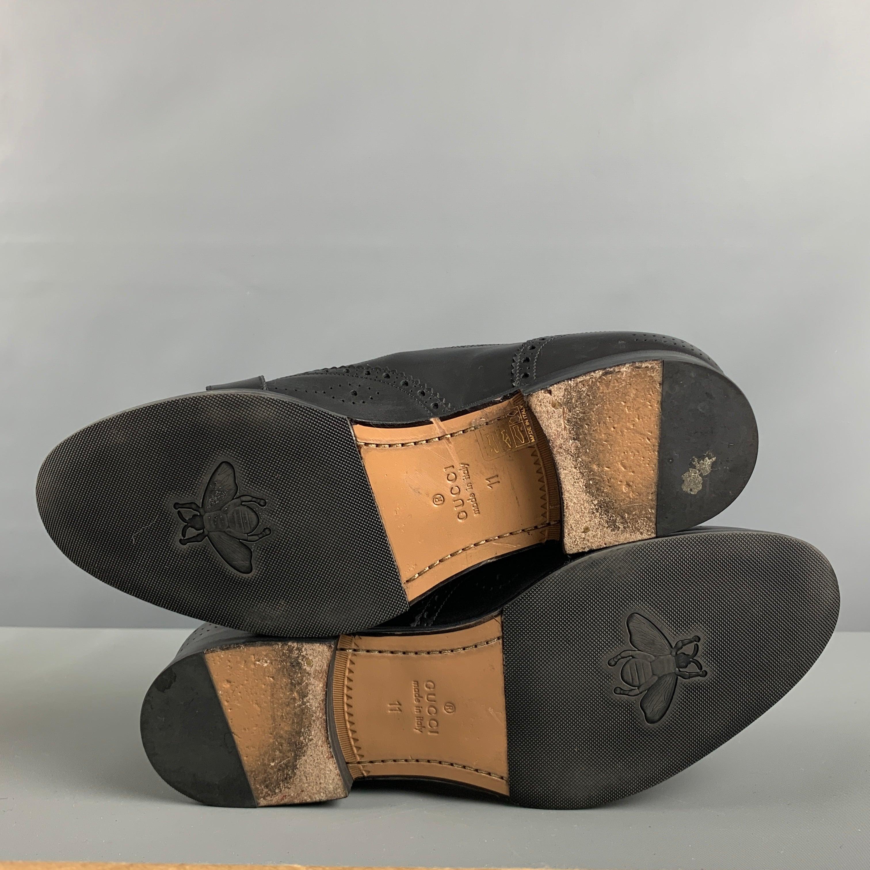 Gucci Size 11.5 Black Wingtip Leather Double Monk Strap Loafers en vente 2