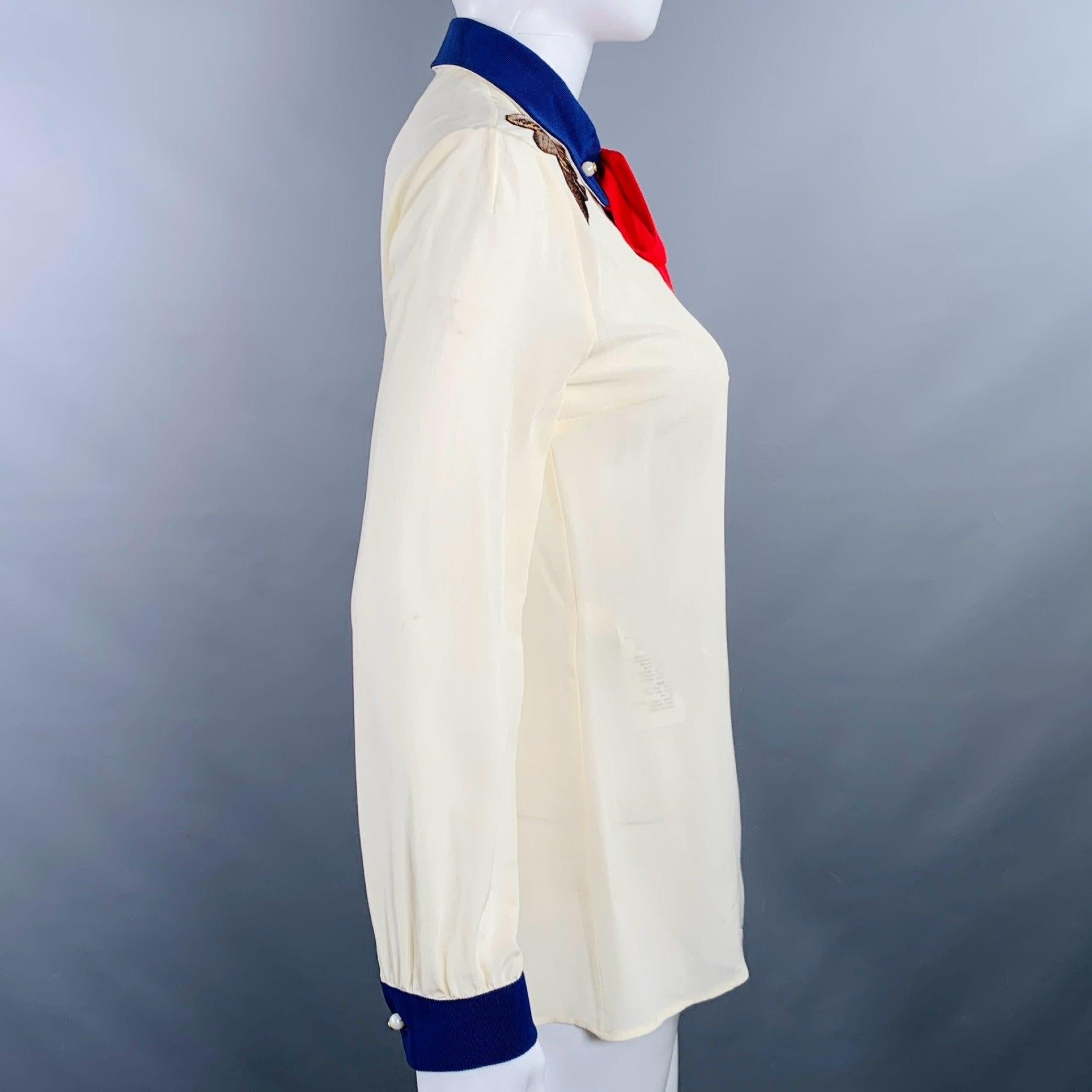 GUCCI Size 2 Cream Red Blue Silk Embellishment Pussybow Honeybees Blouse In Good Condition For Sale In San Francisco, CA