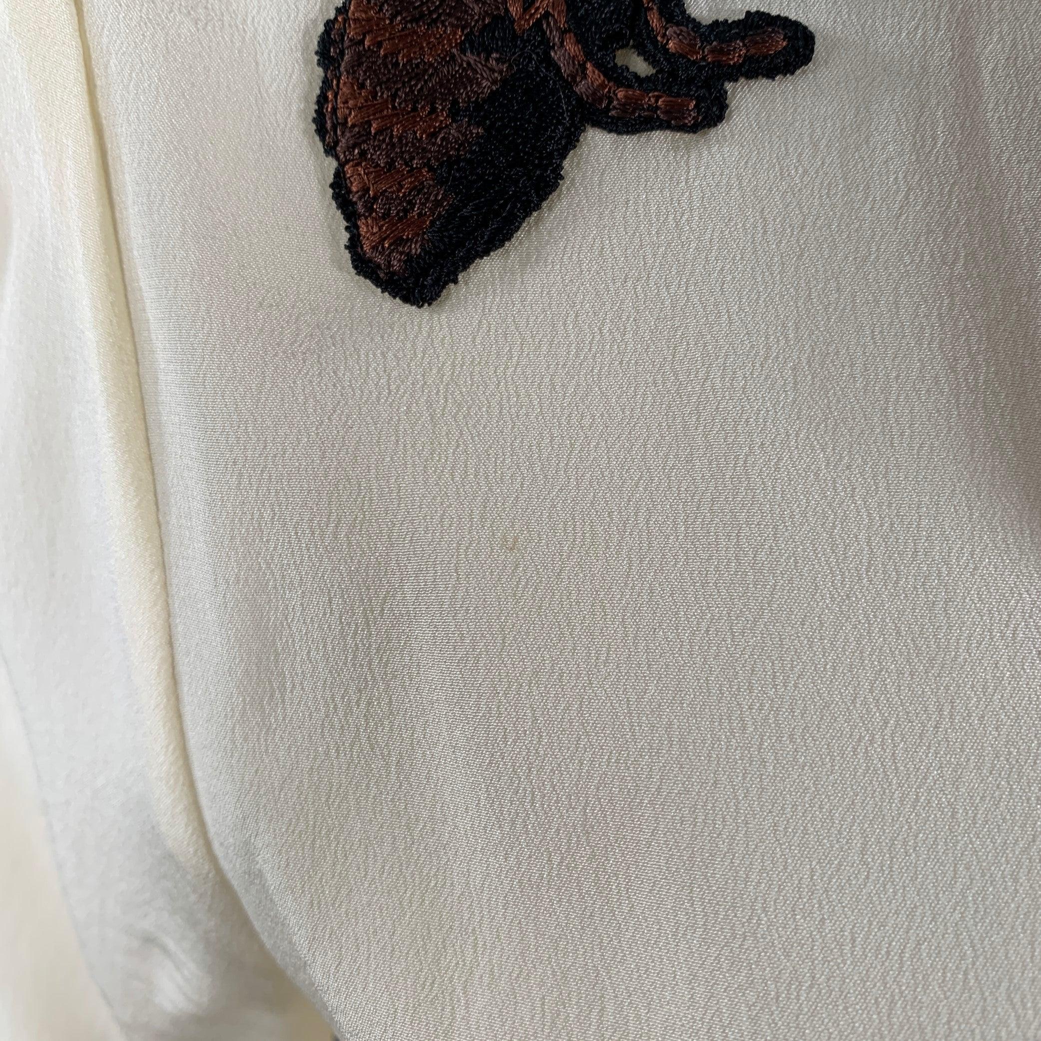 GUCCI Size 2 Cream Red Blue Silk Embellishment Pussybow Honeybees Blouse For Sale 1