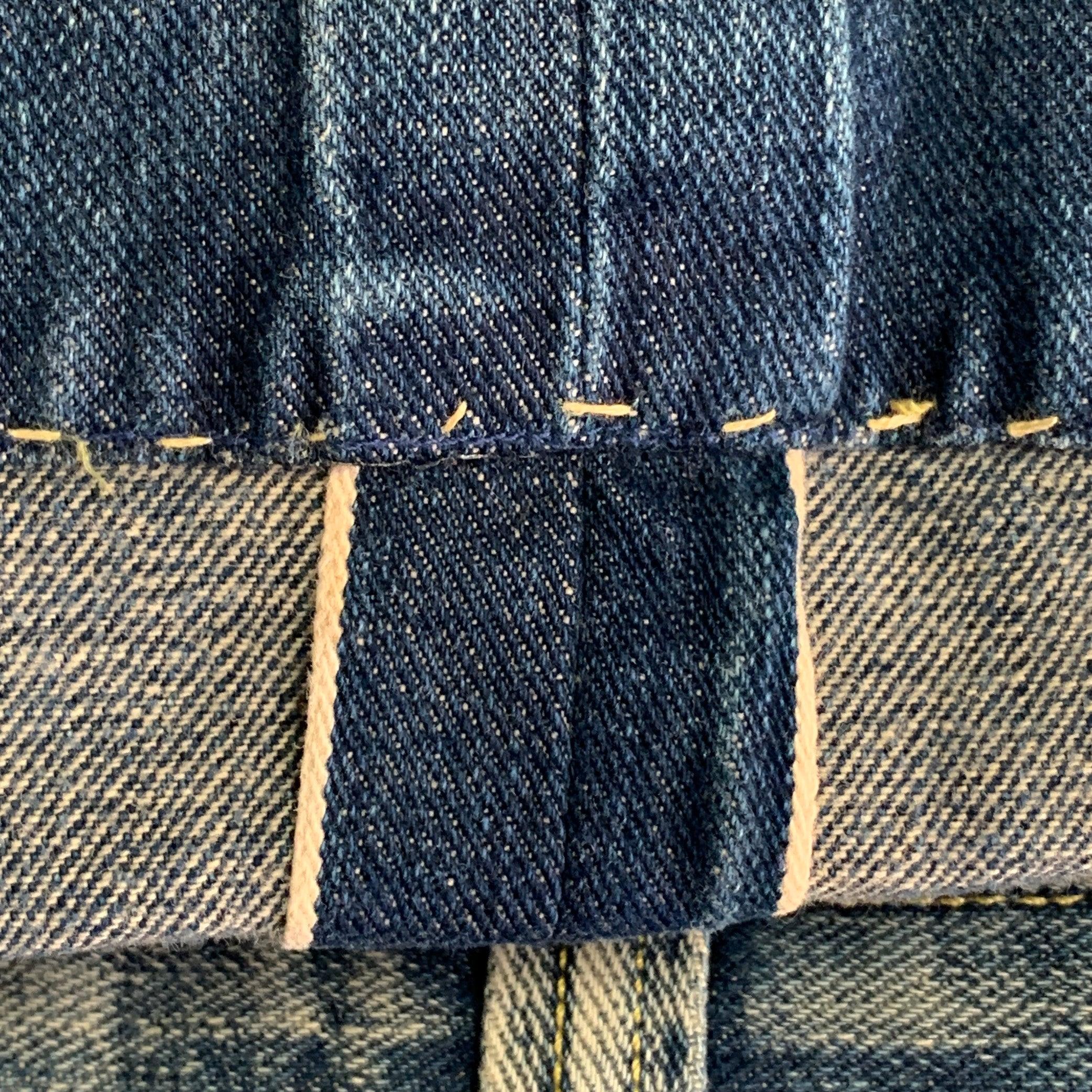 GUCCI Size 32 Blue Wash Cotton Wide Leg Straight Selvedge Jeans In Excellent Condition For Sale In San Francisco, CA