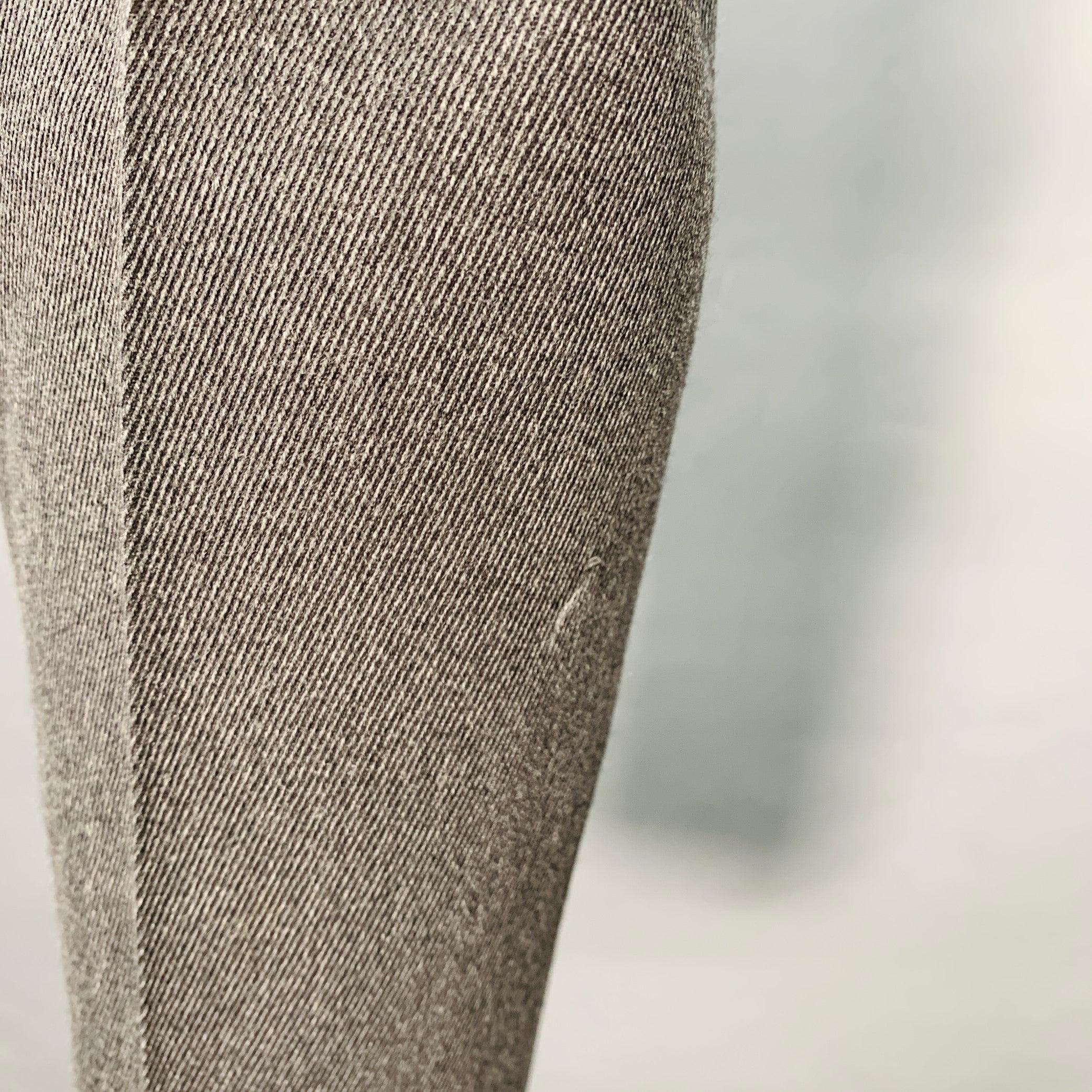 Gucci Taille 34 Pantalon habillé en sergé de laine gris avec braguette à boutons Bon état - En vente à San Francisco, CA