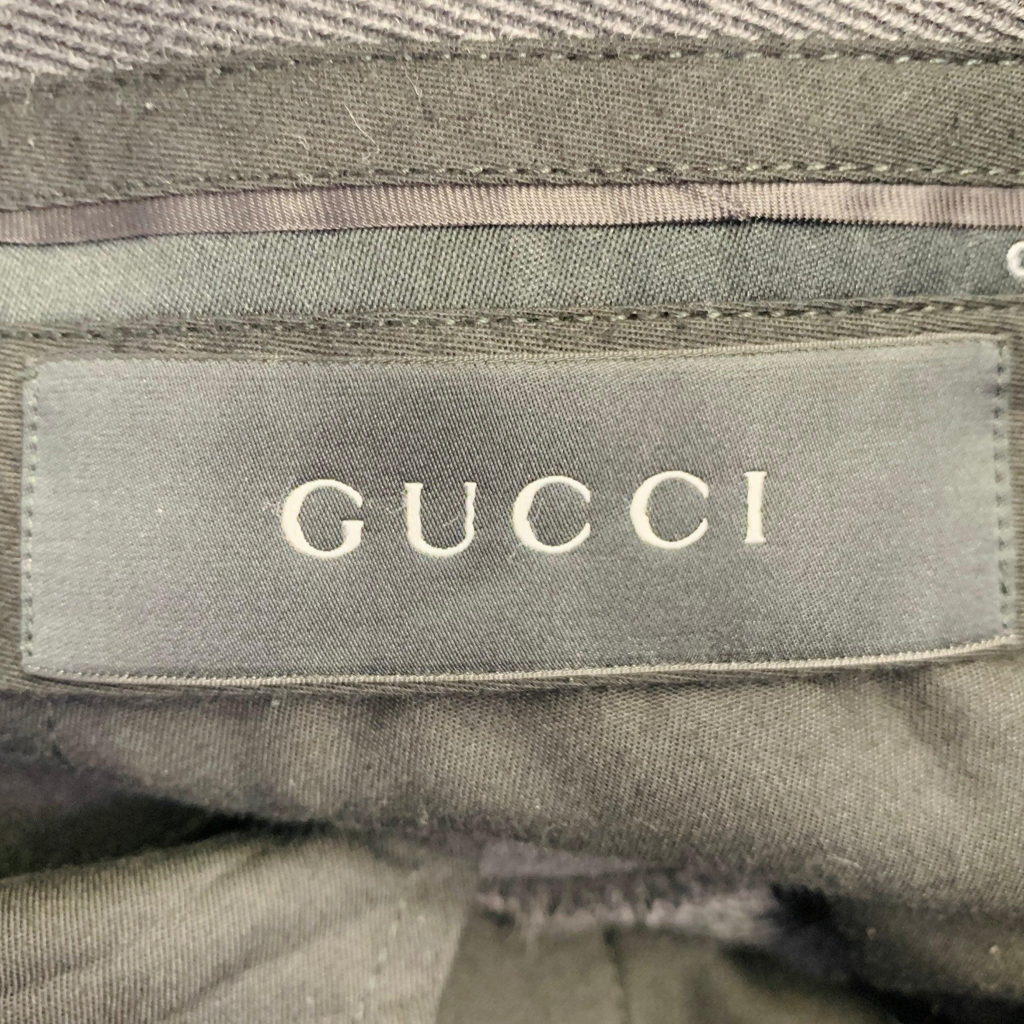 Gucci Taille 34 Pantalon habillé en sergé de laine gris avec braguette à boutons Pour hommes en vente