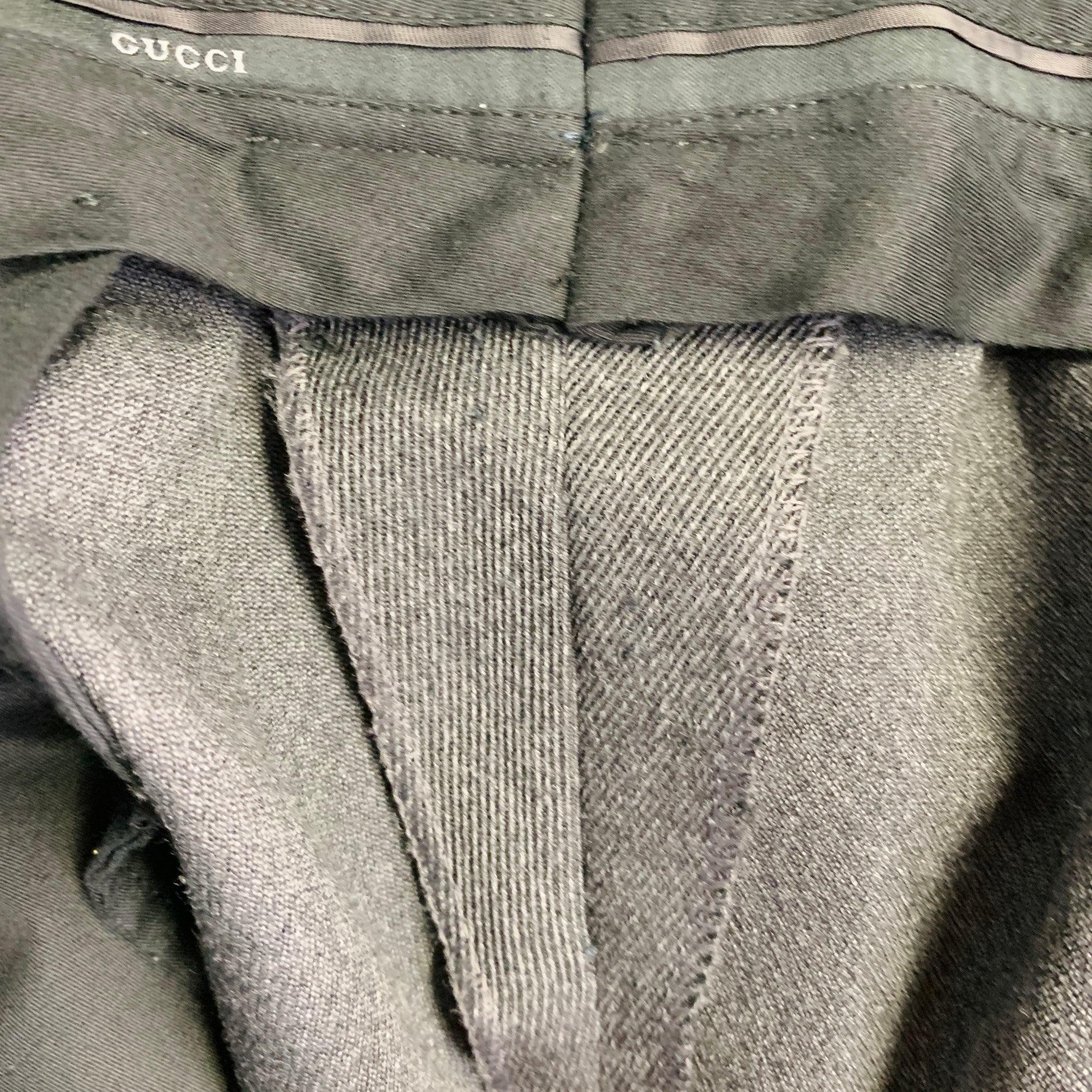 Gucci Taille 34 Pantalon habillé en sergé de laine gris avec braguette à boutons en vente 2