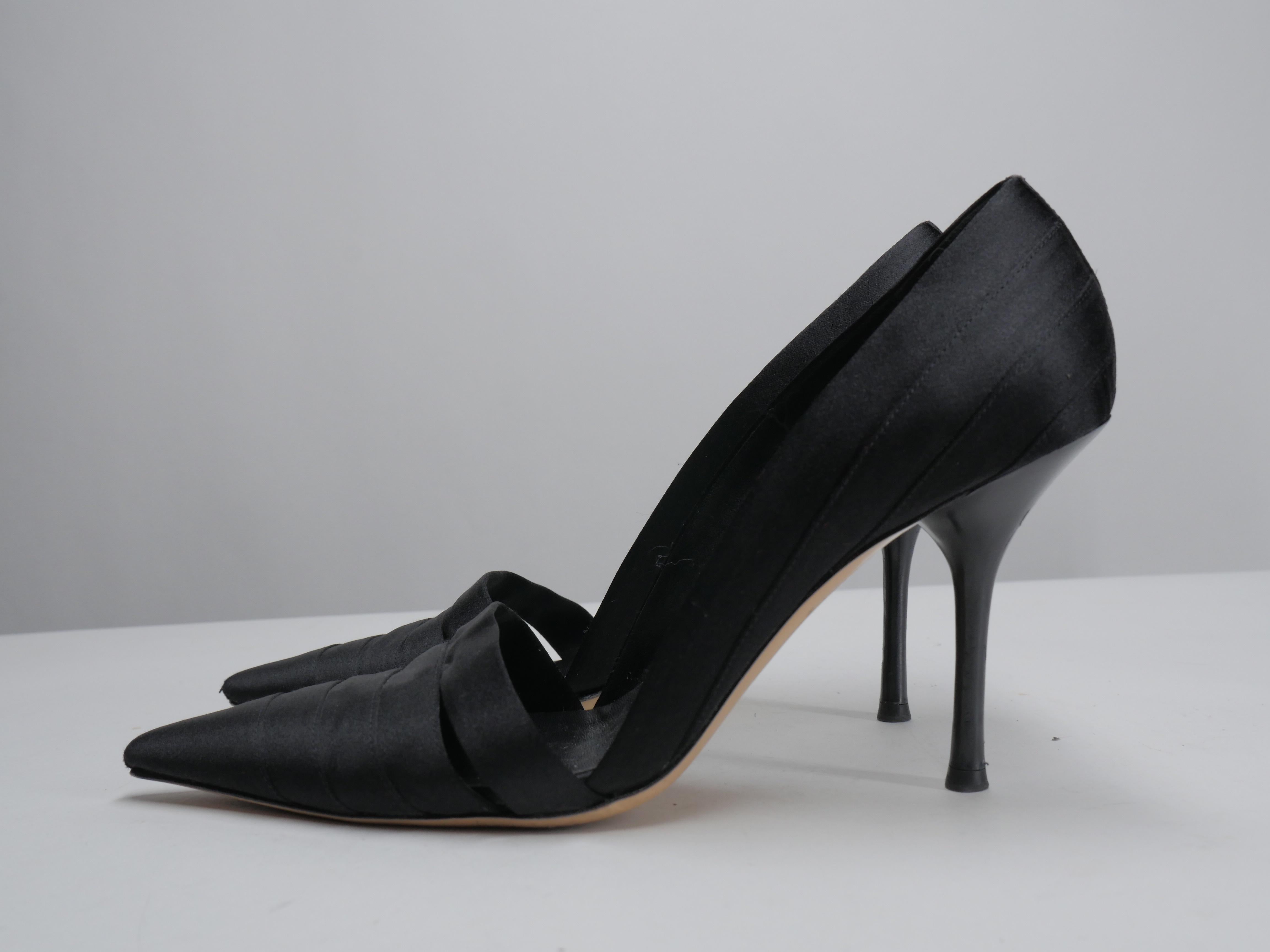 Gucci Size 38 Black Satin Pointed Toe Pumps 4