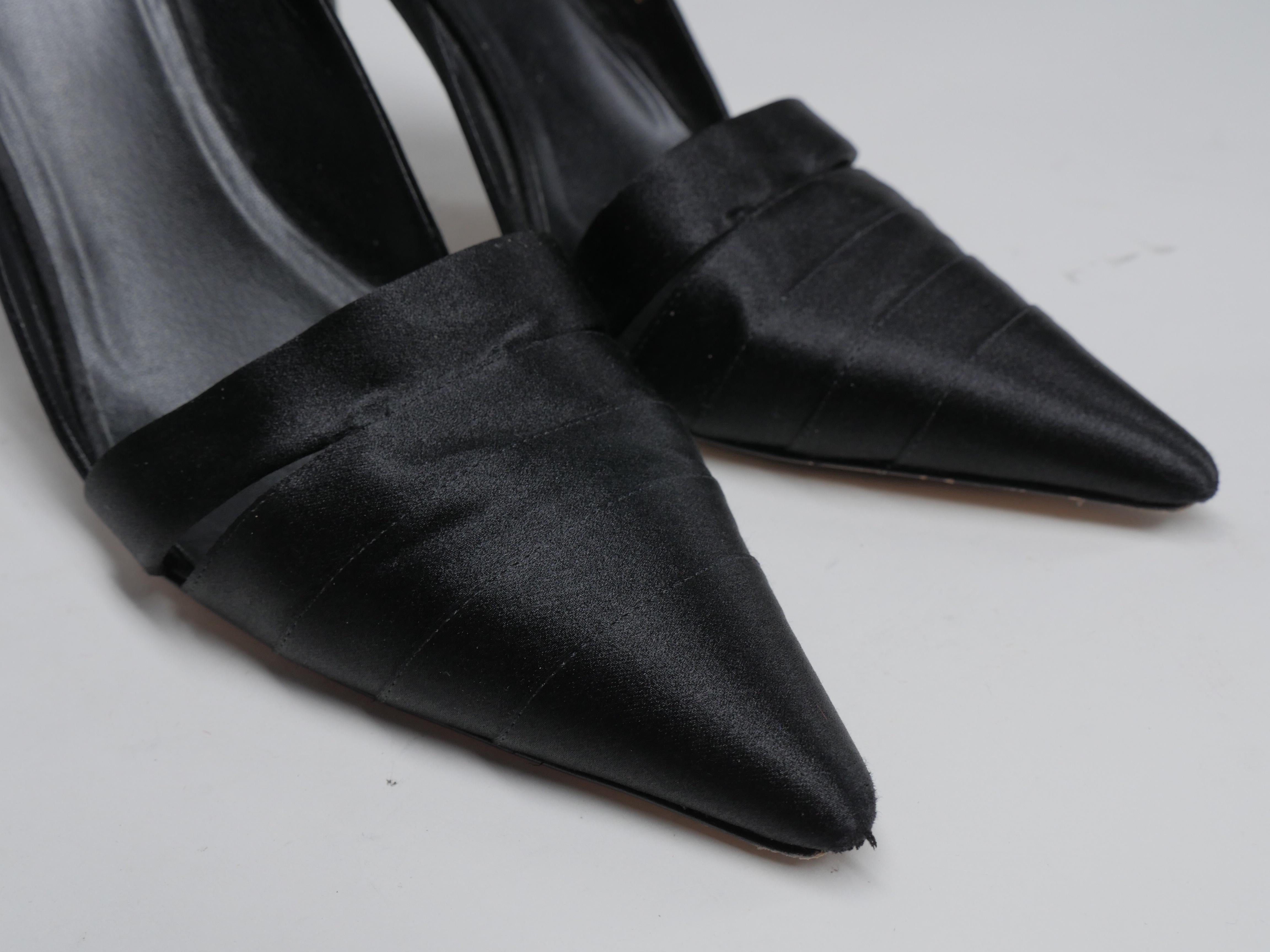 black pointed toe heels