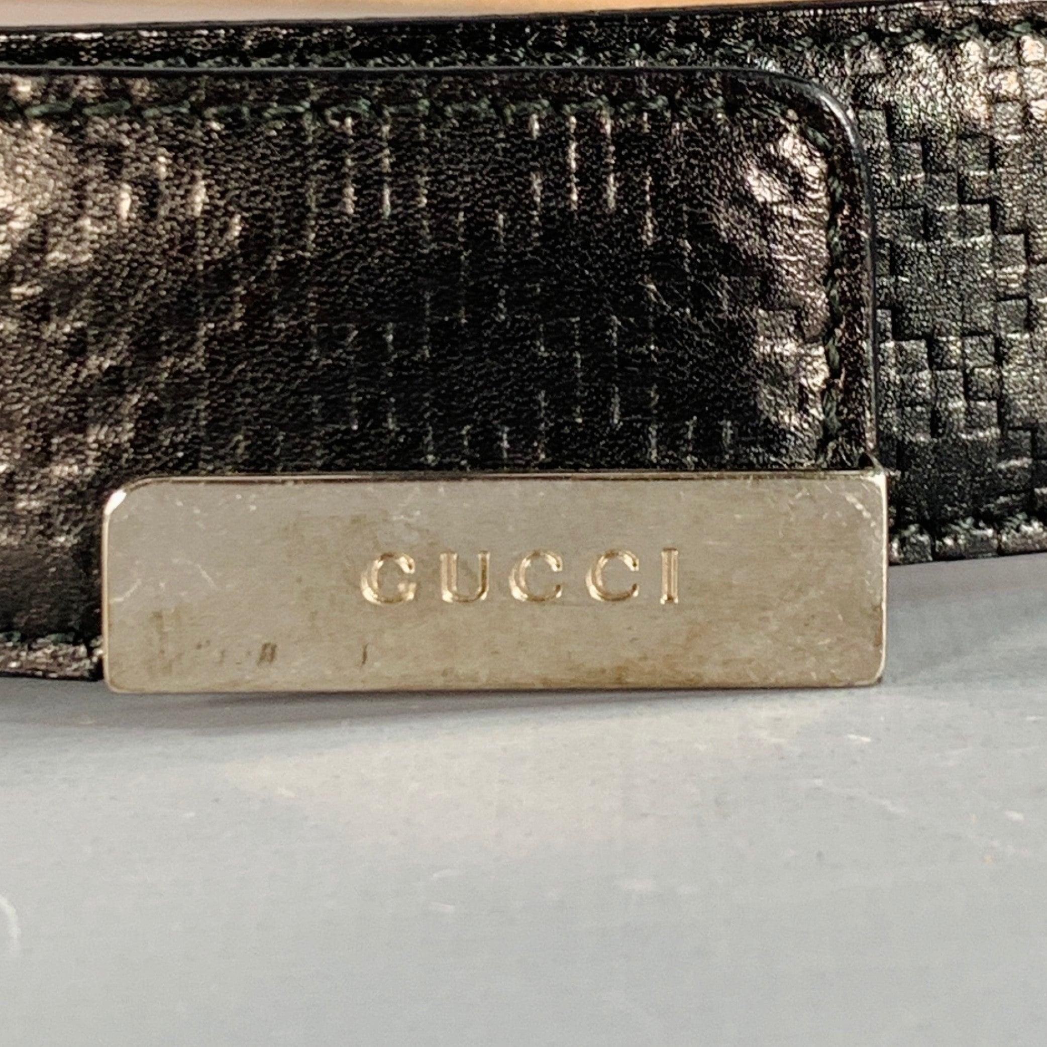 Nero Gucci Taglia 38 Cintura in pelle geometrica in rilievo nero argento in vendita